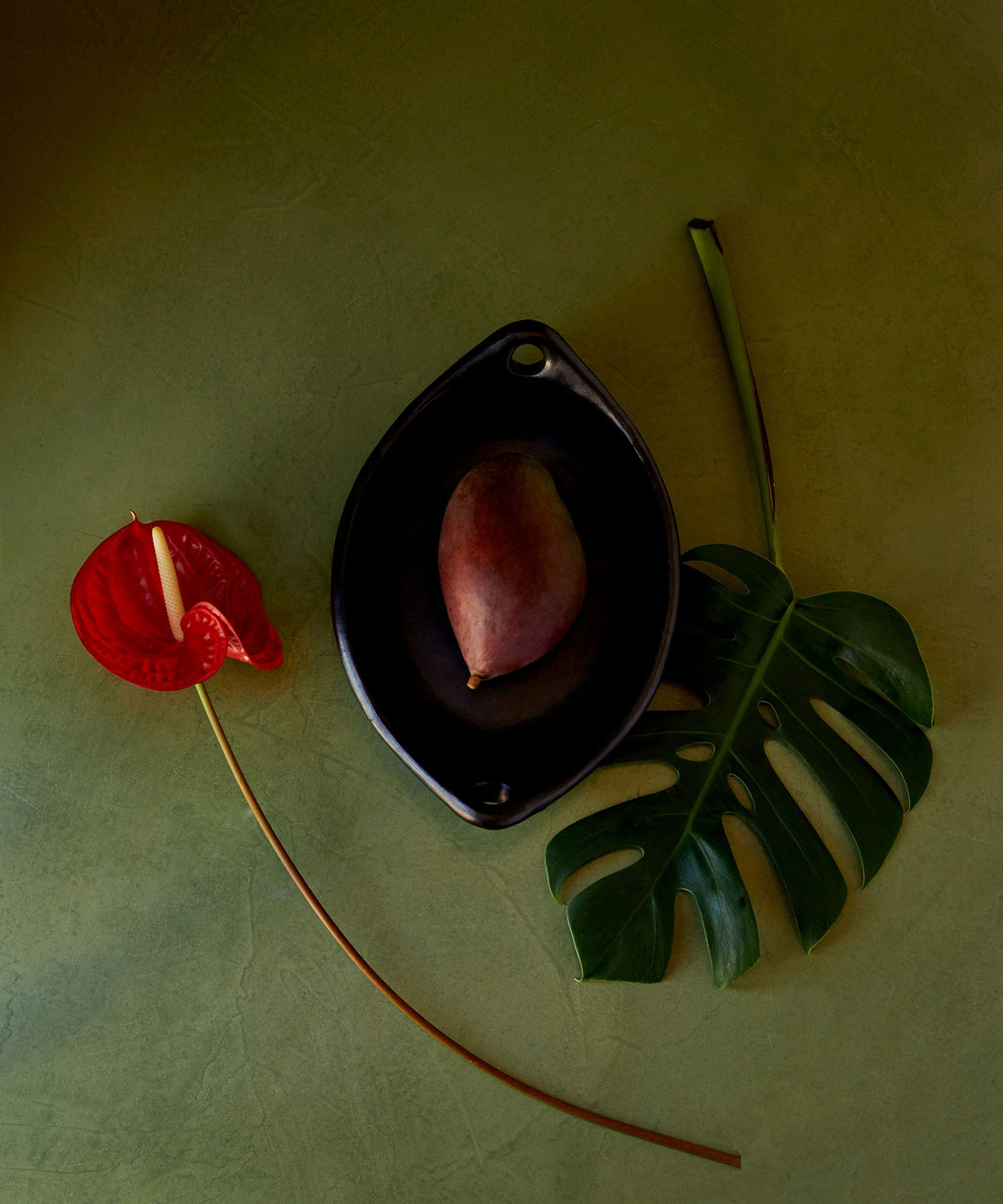 Chamba Black Clay Roasting Dish | Colombian Pottery
