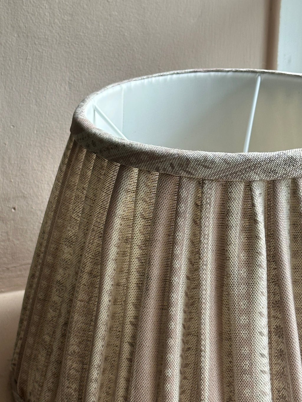 14" SOFT GATHERED LAMPSHADE ~ DAISY CHAIN PEACH BLOSSOM