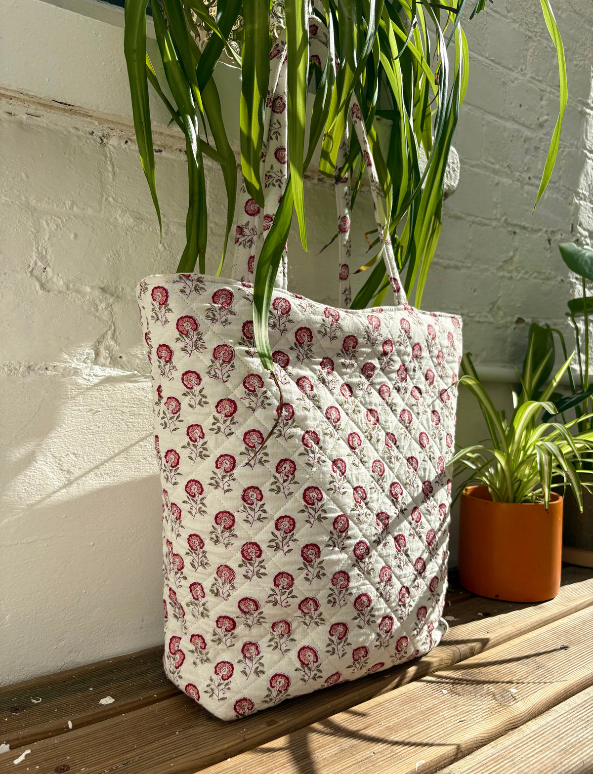 Lara Tote Bag