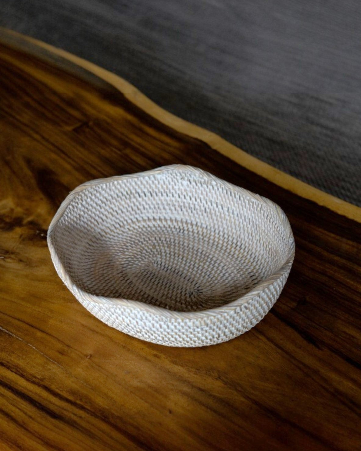 Solva Scallop Oval Bowl