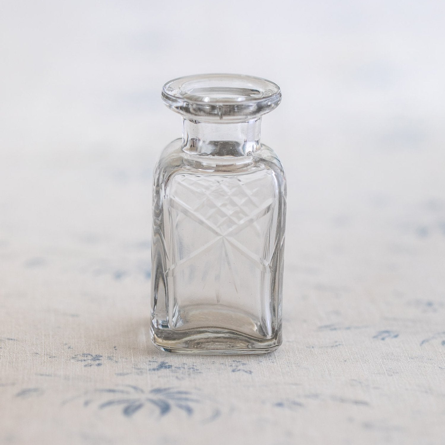 Square Vintage-Inspired Diffuser Bottle image 1