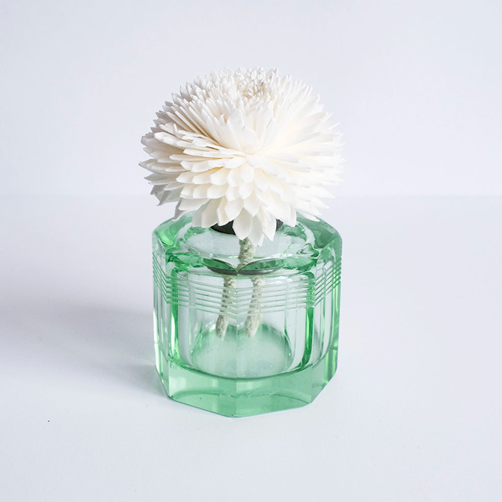 Tiny Diffuser Flower – Zinnia image 1