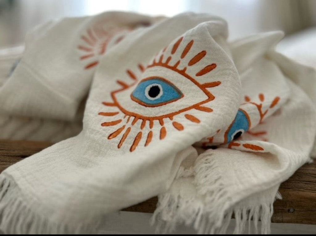 Organic Kimono in White with Orange & Blue Eye: Short
