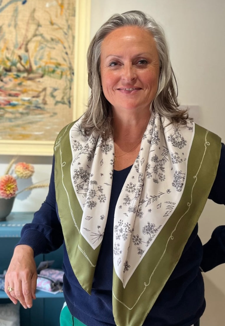 Large Evergreen Cow Parsley Scarf
