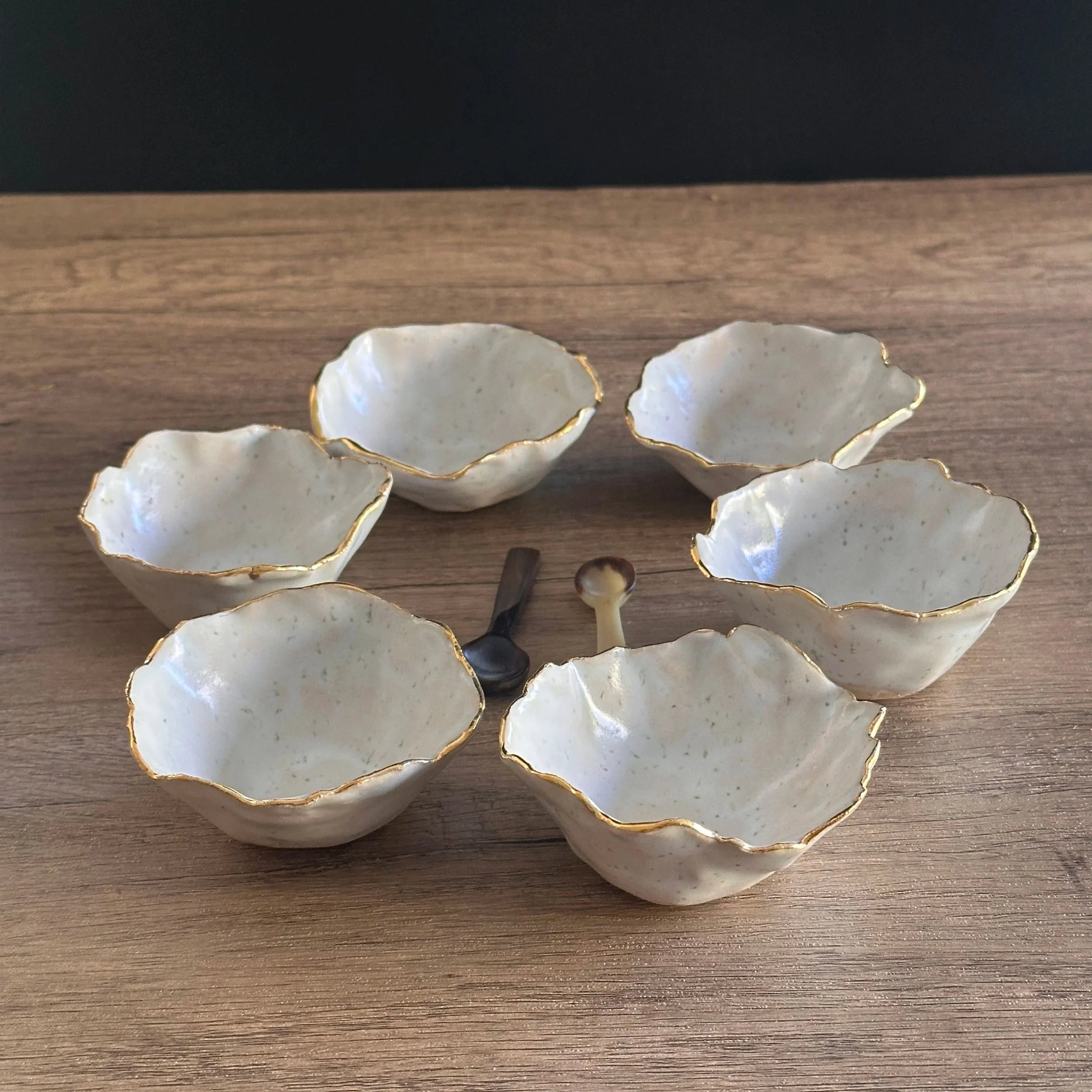 Small Pots with Gold