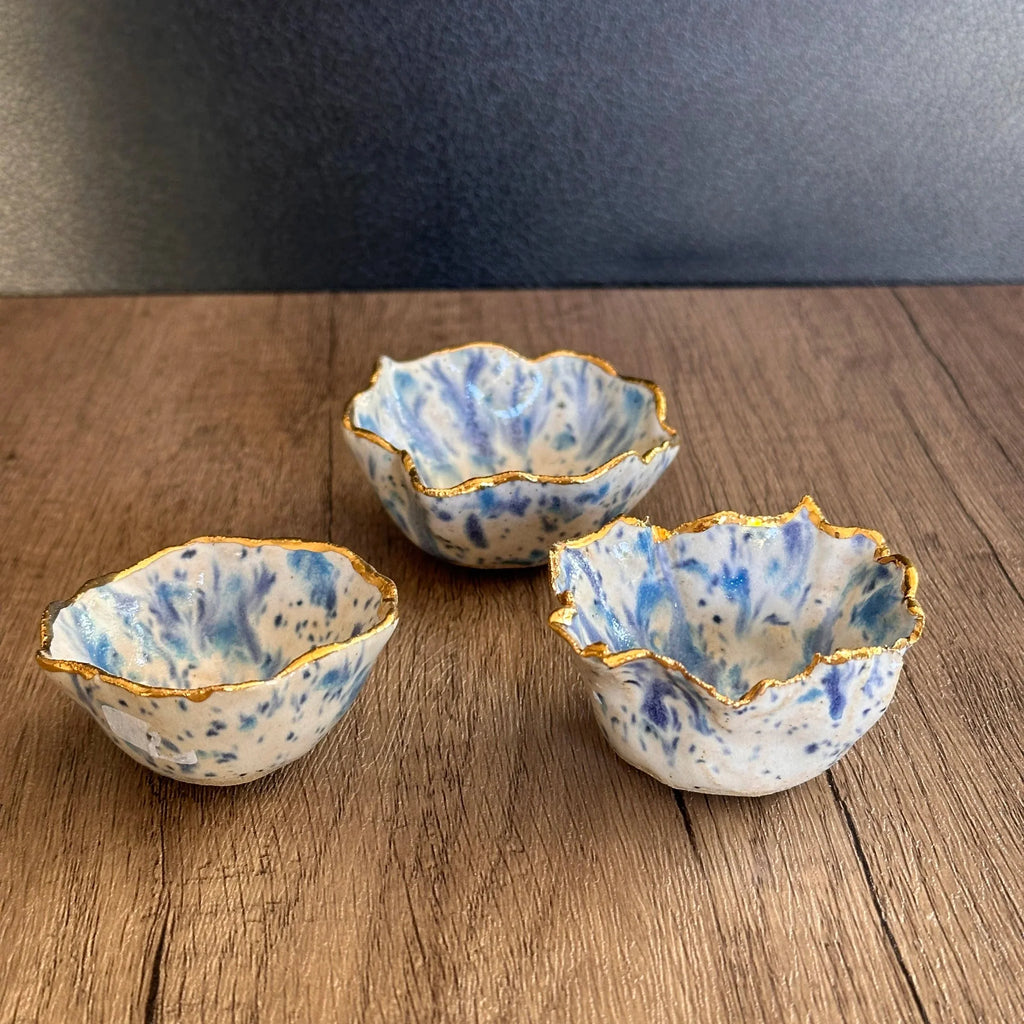 Small Pots with Gold