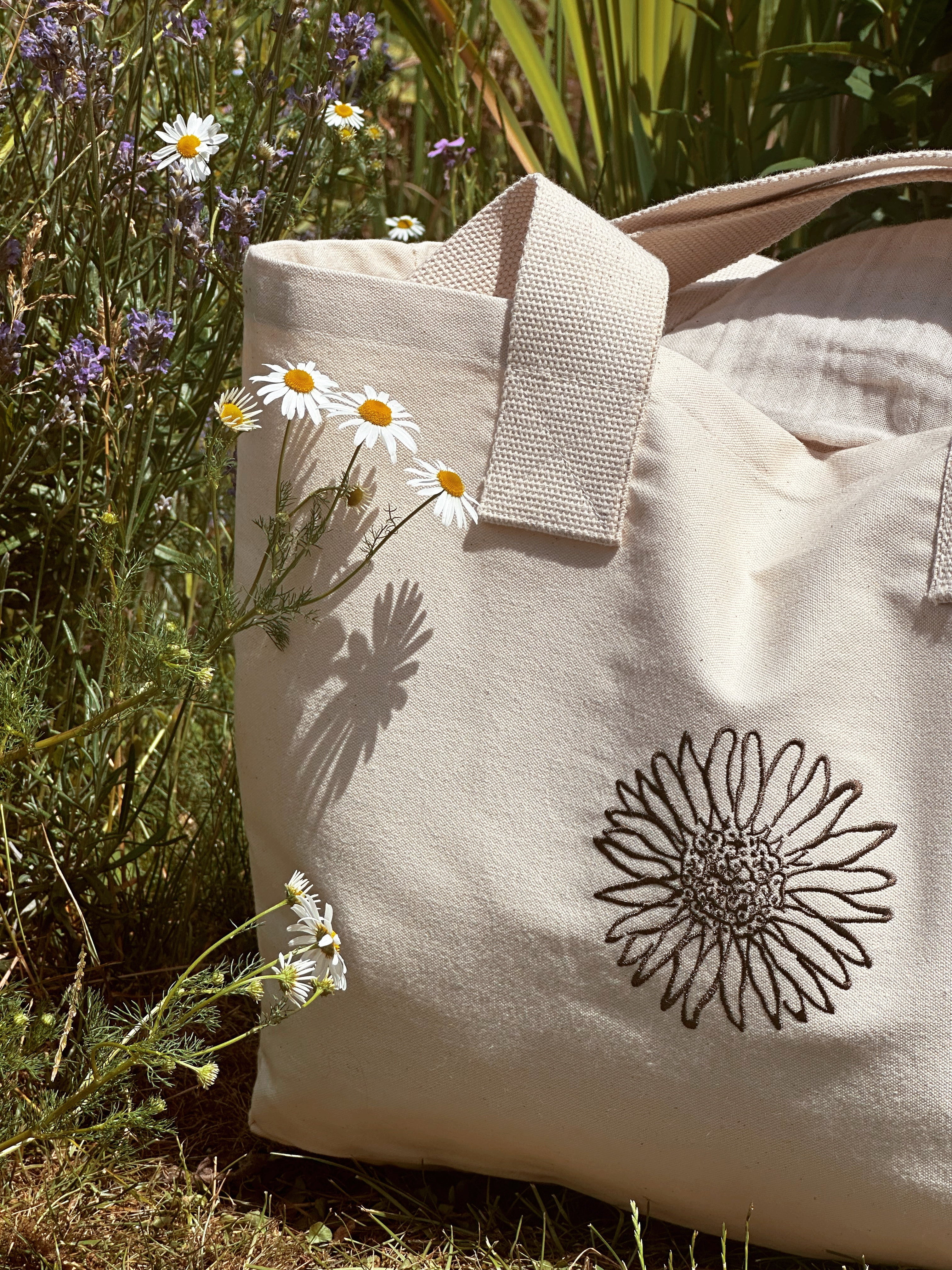EVERYDAY EMBROIDERED TOTE