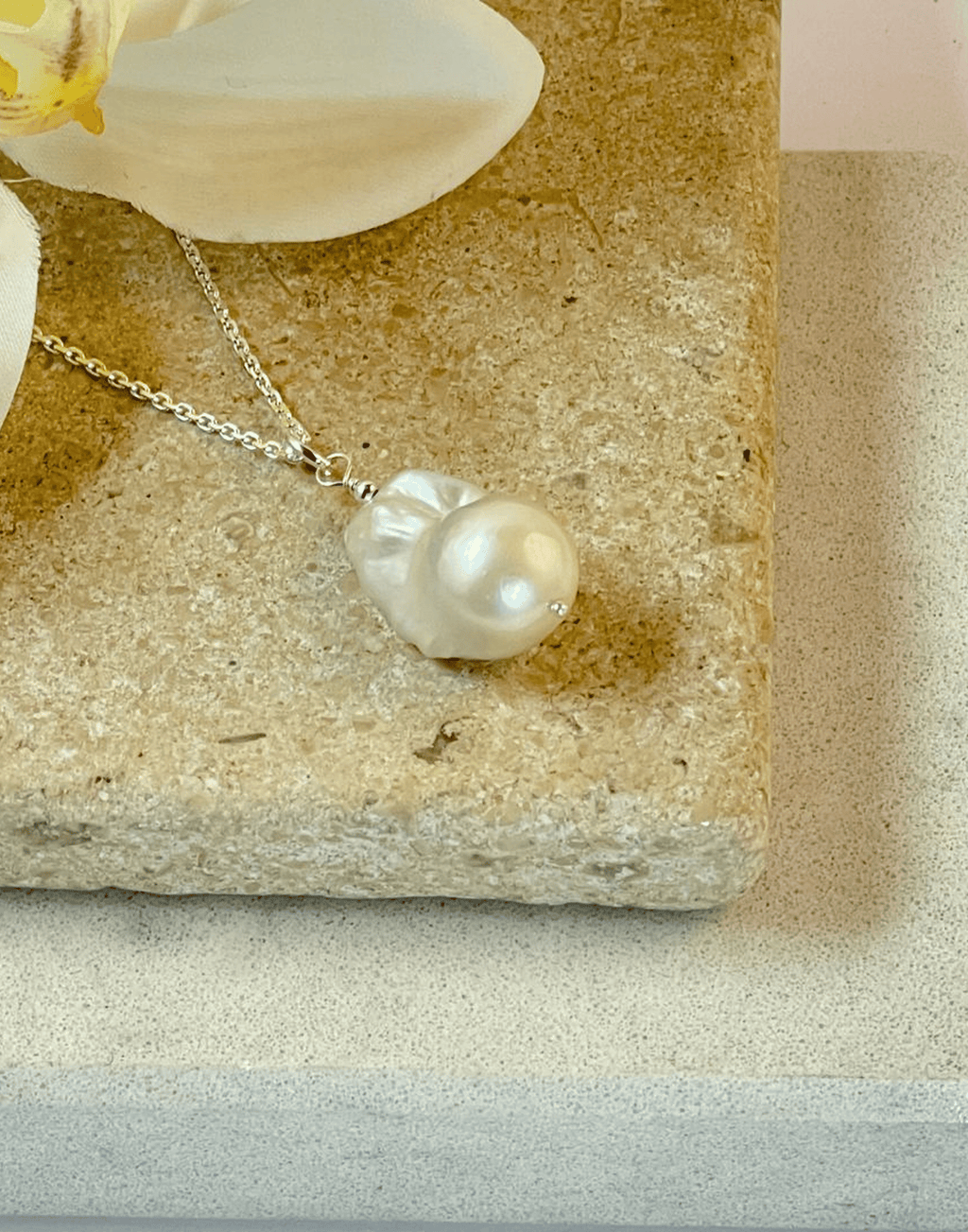 Baroque Single Pearl Necklace