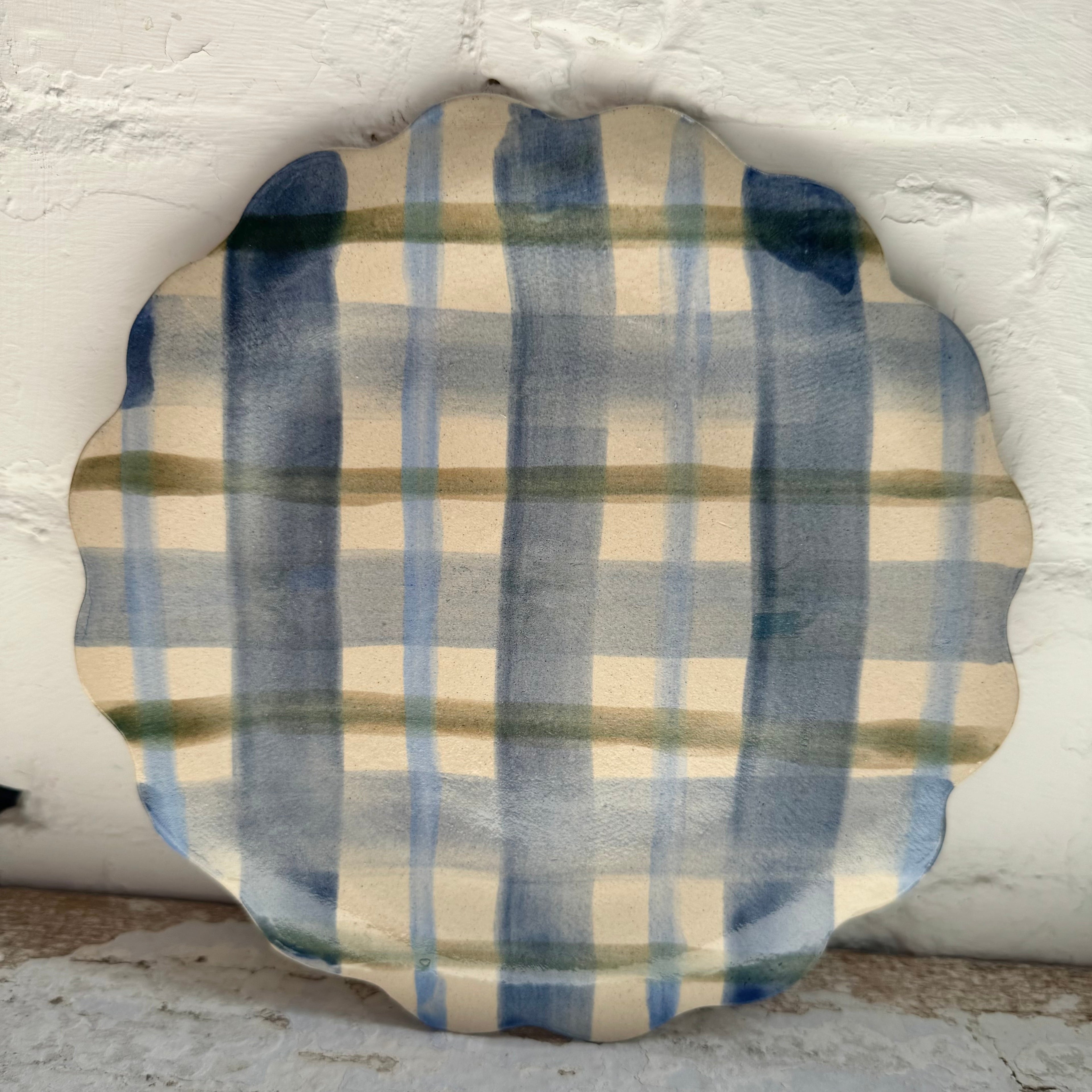 Gingham check hand shaped ceramic plate with scalloped edge