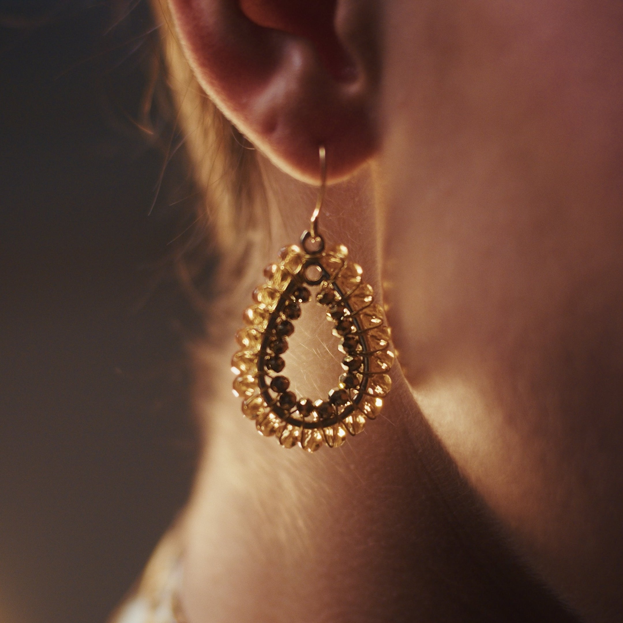 Oval Drop Liquid Gold