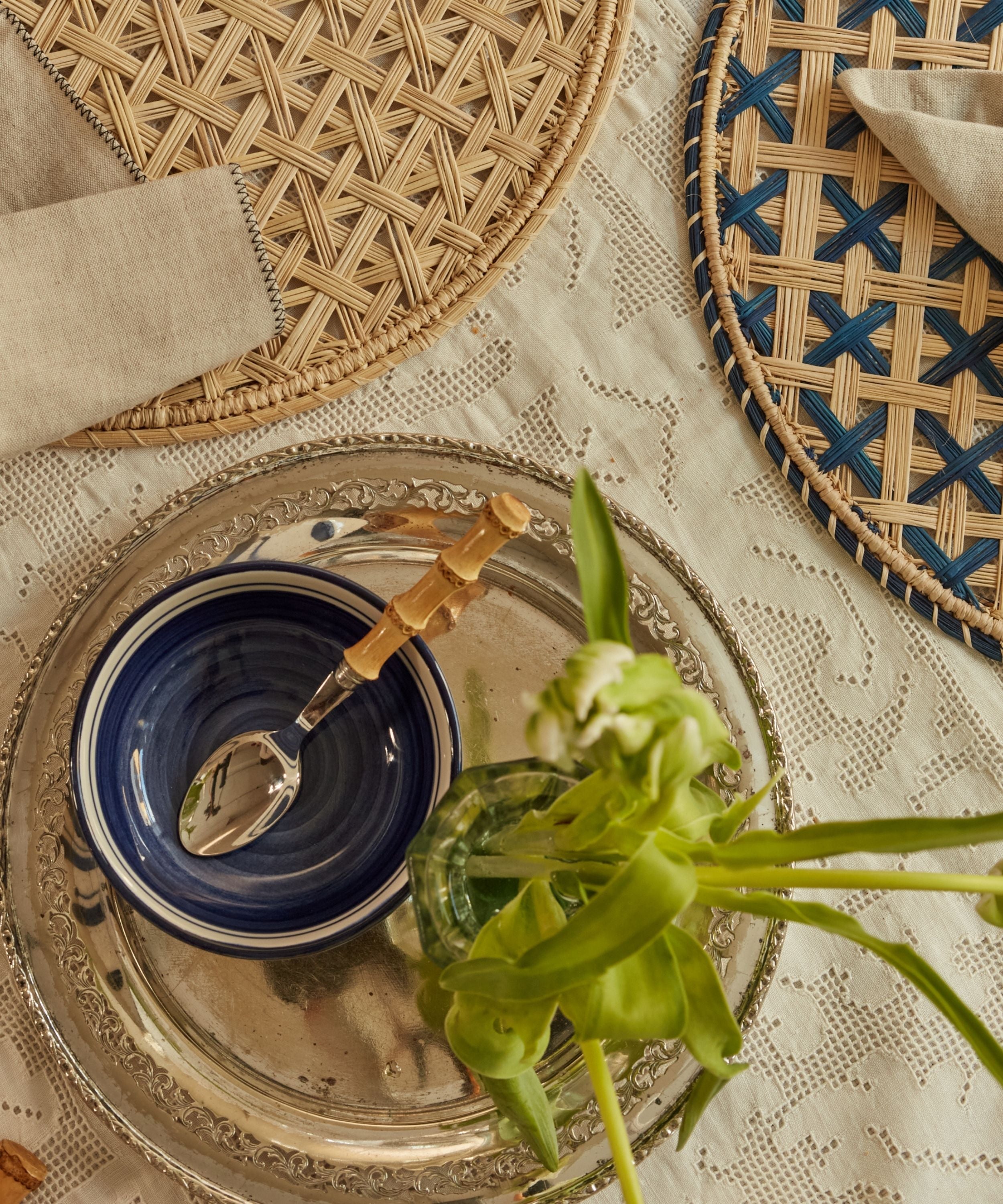 Helecho Cereal Bowl | Hand-Painted Fern Wreath Ceramic, Deep Blue