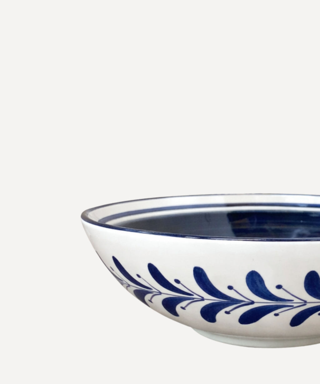 Helecho Salad Bowl | Hand-Painted Fern Wreath Ceramic, Deep Blue