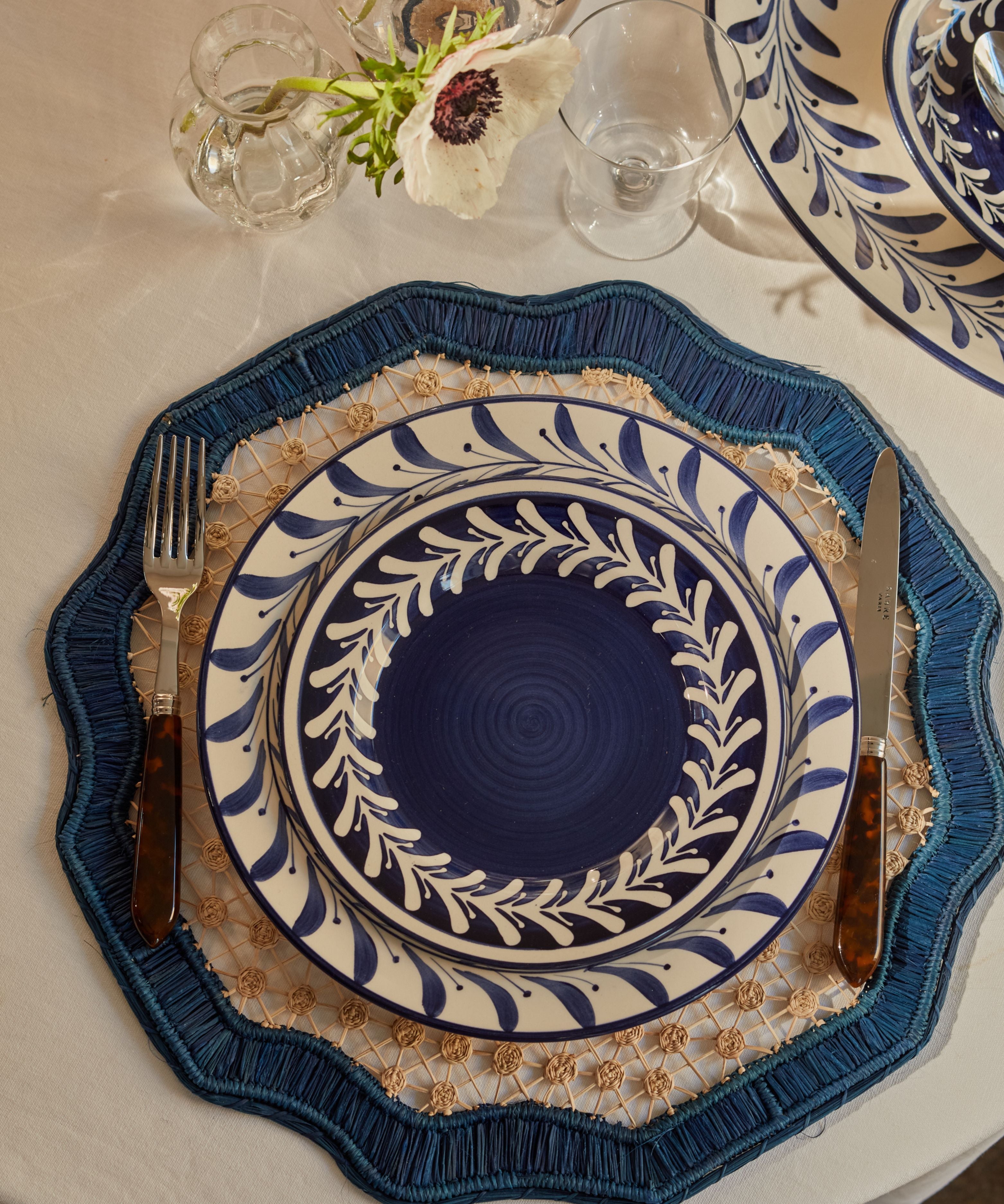 Helecho Dinner Plate | Hand-Painted Ceramic, Deep Blue