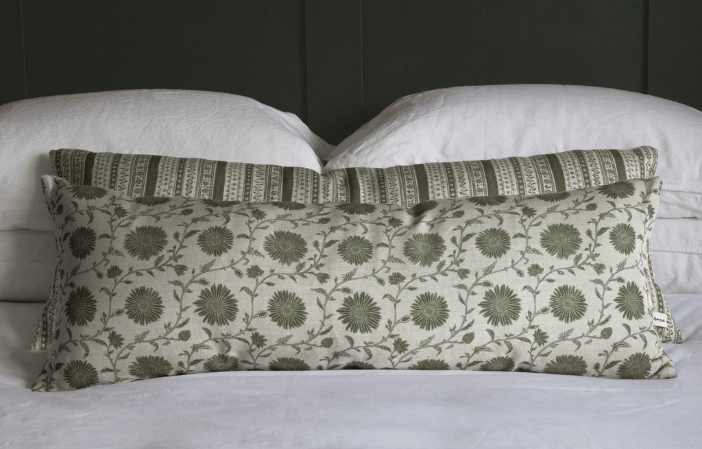 LUMBAR CUSHION ~ MOONPENNY/DAISY CHAIN MOSS