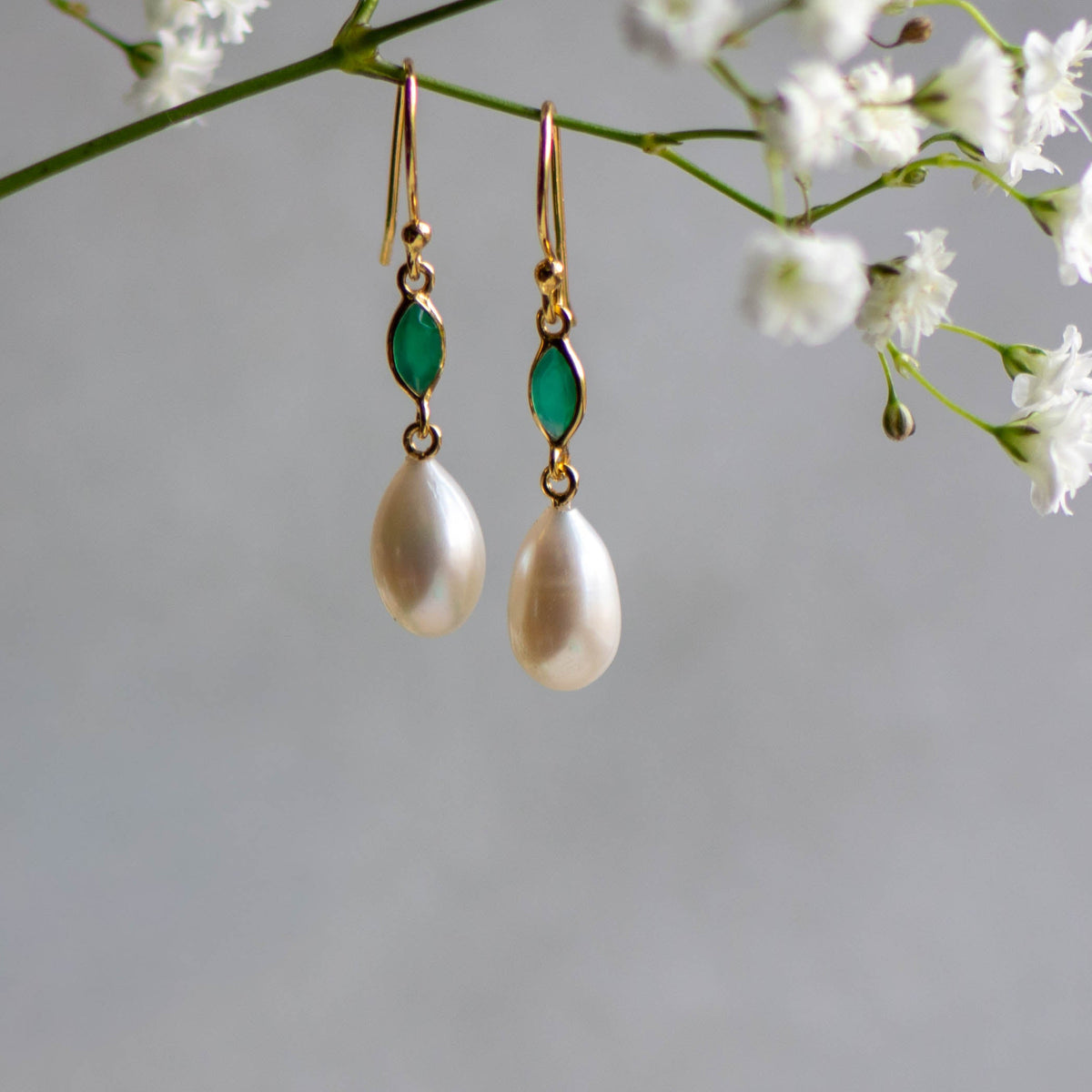 Bridgerton Drop in Gold with Green Onyx