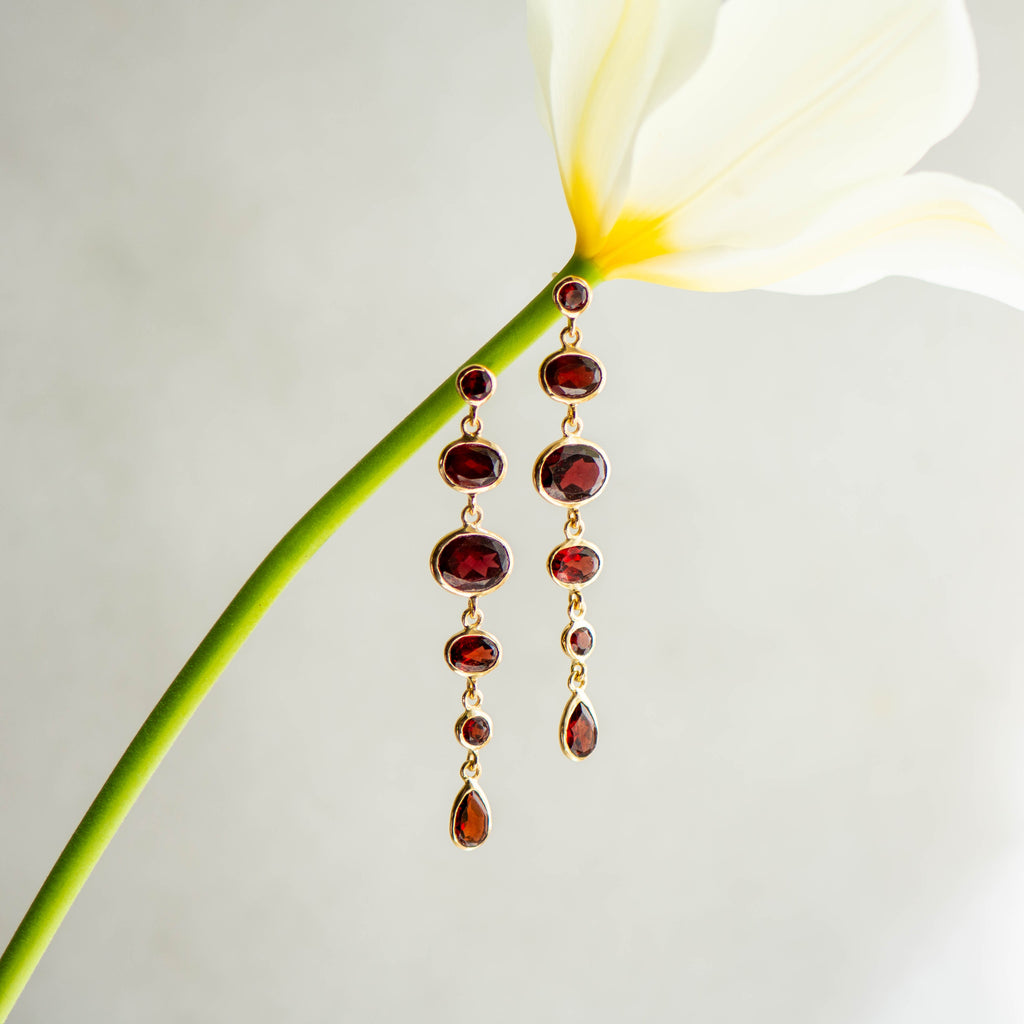 Stud Cascade Earrings in Gold with Garnet