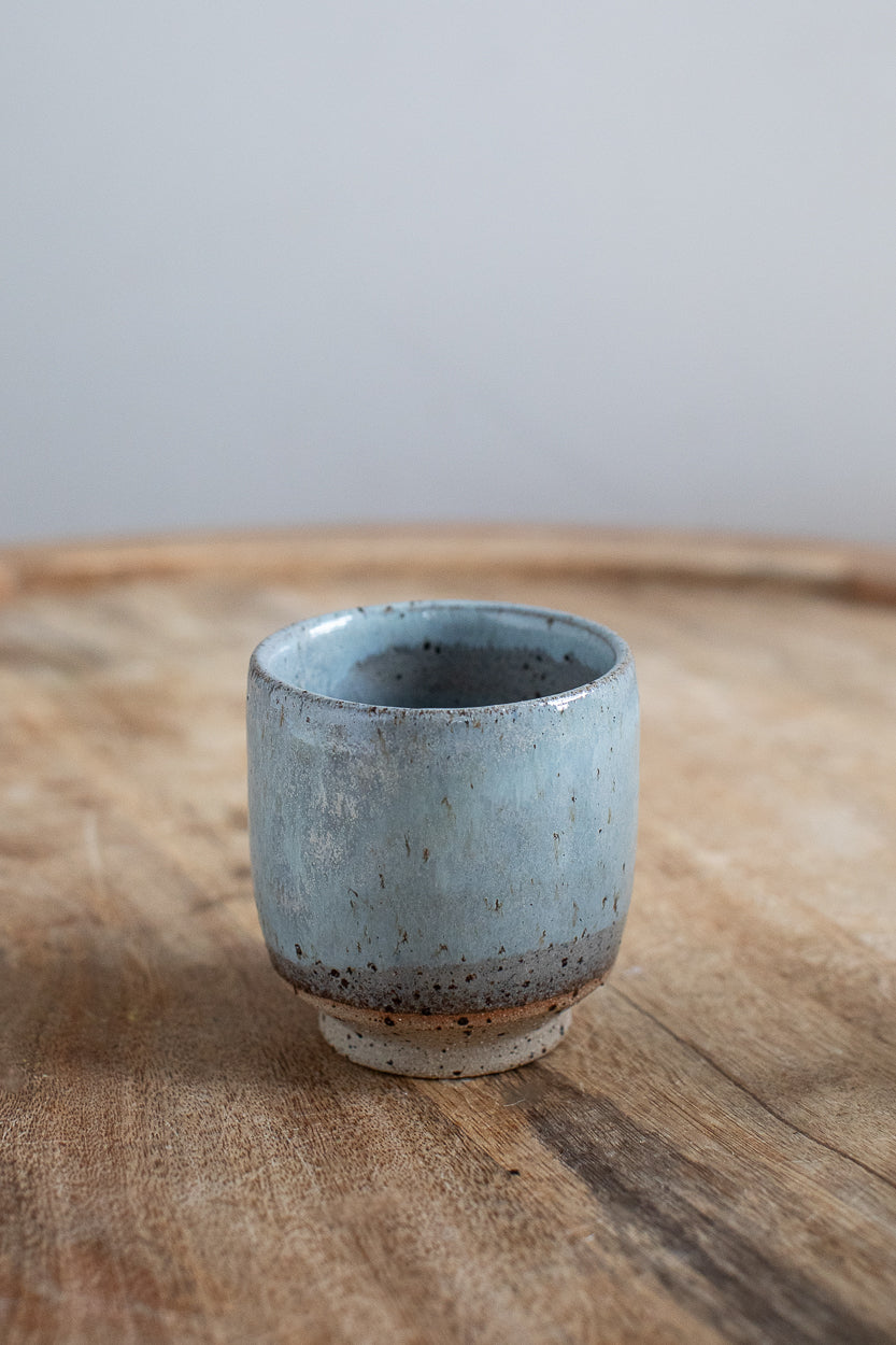 Coffee cup in Speckeld Blue