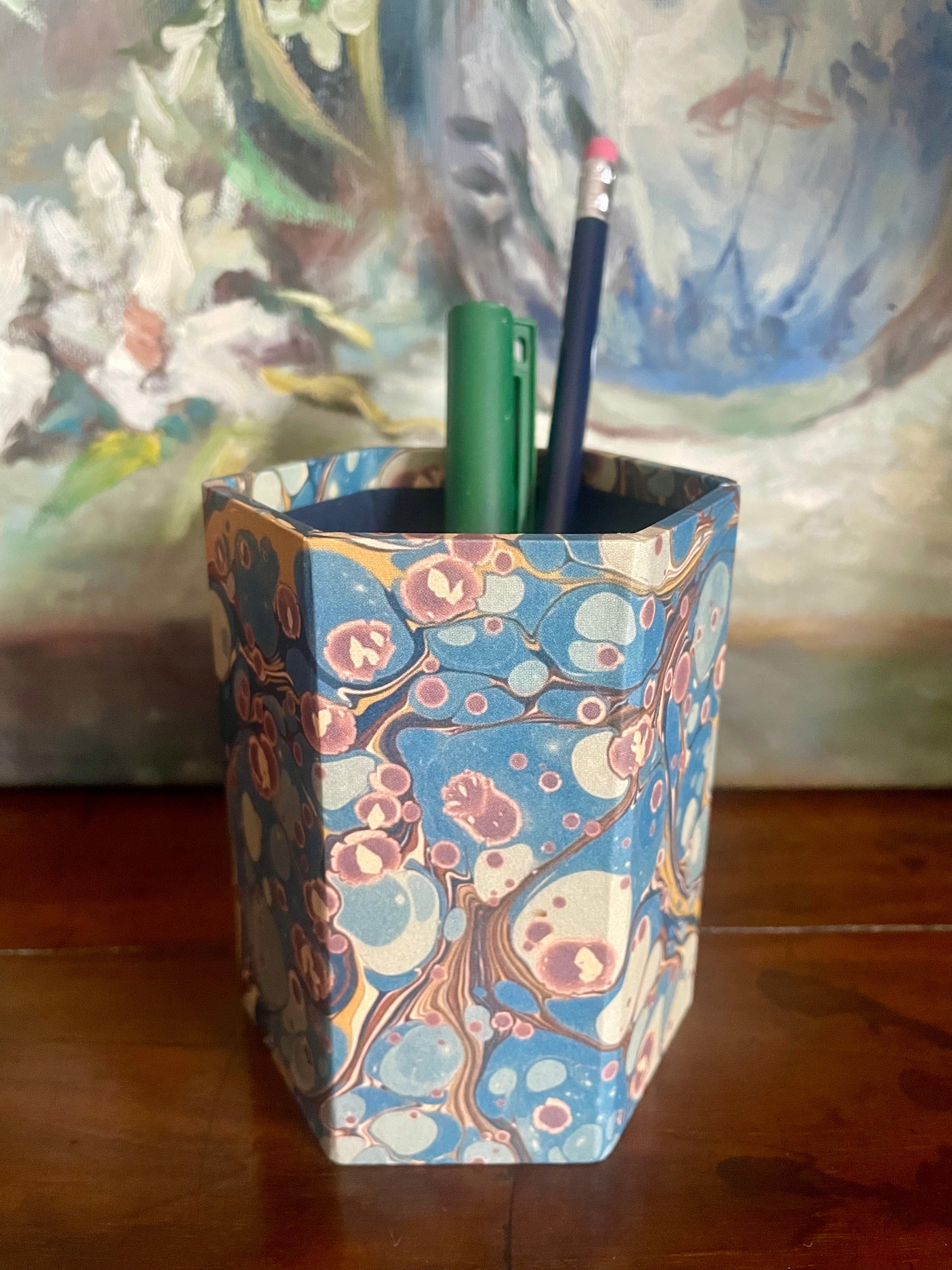 Marbled Pen Pot