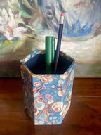 Marbled Pen Pot