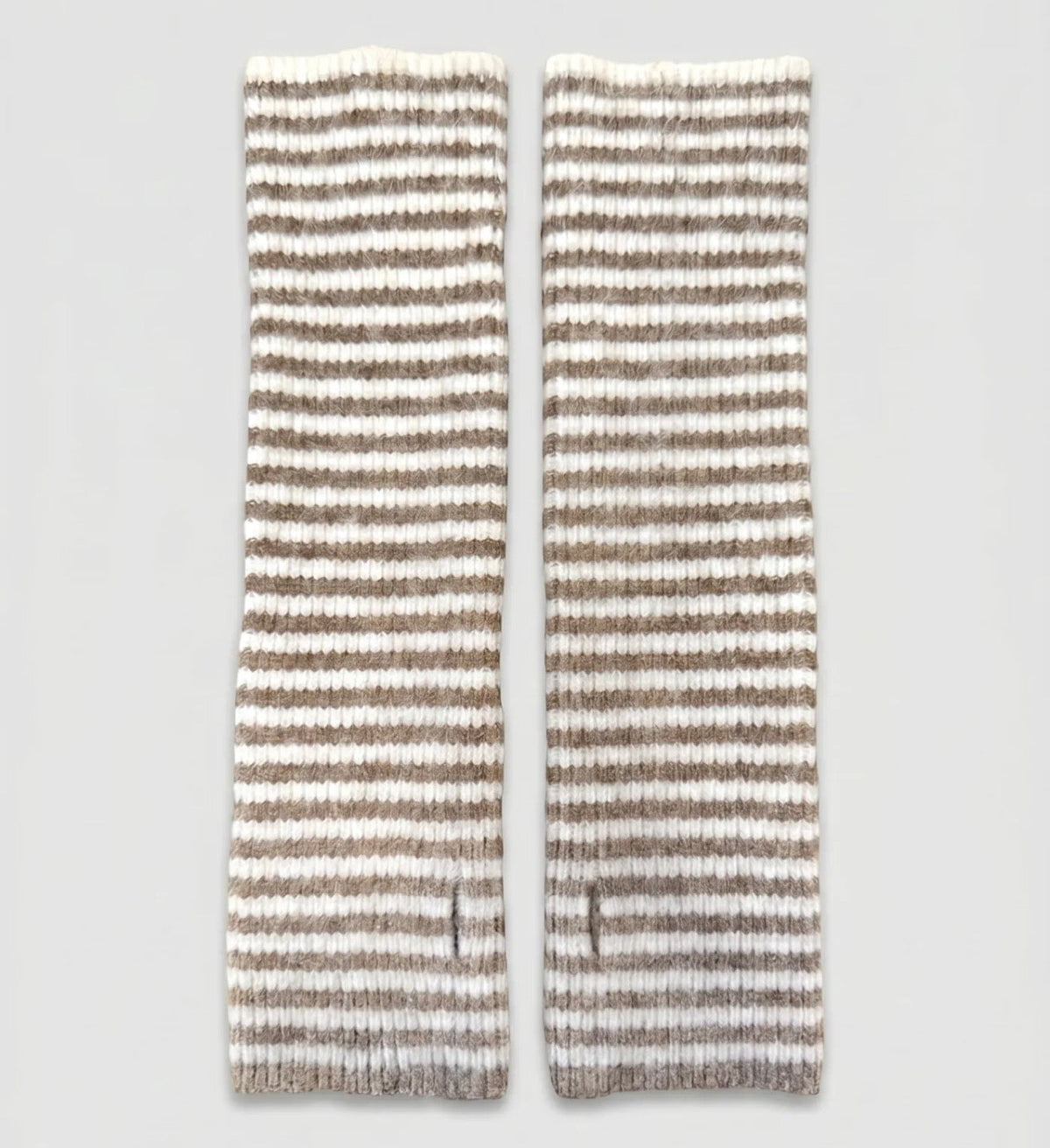 Finden Taupe Handwarmers