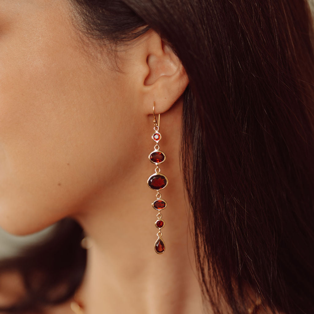 Cascade Earrings in Gold with Garnet