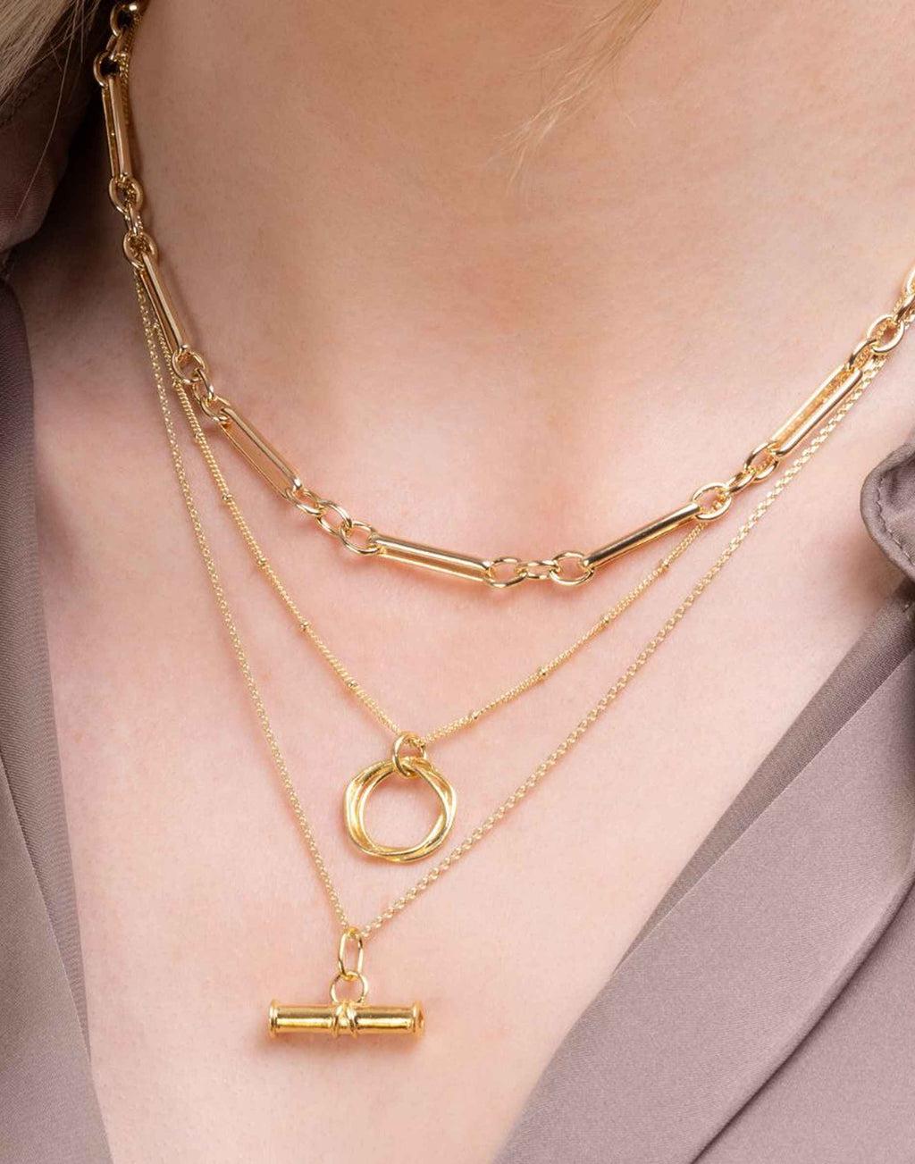 Gold Twisted Circle Necklace