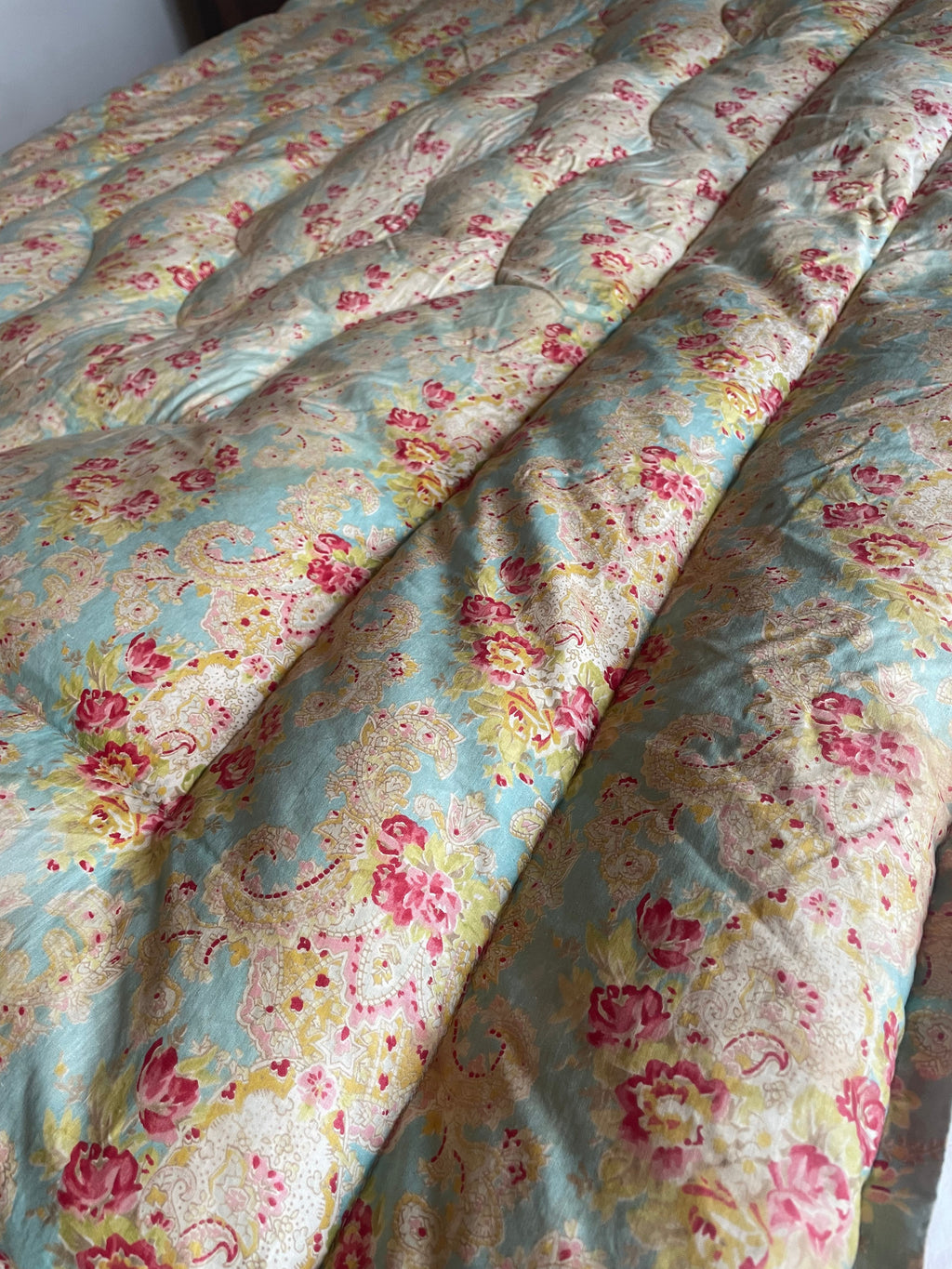 Single floral eiderdown