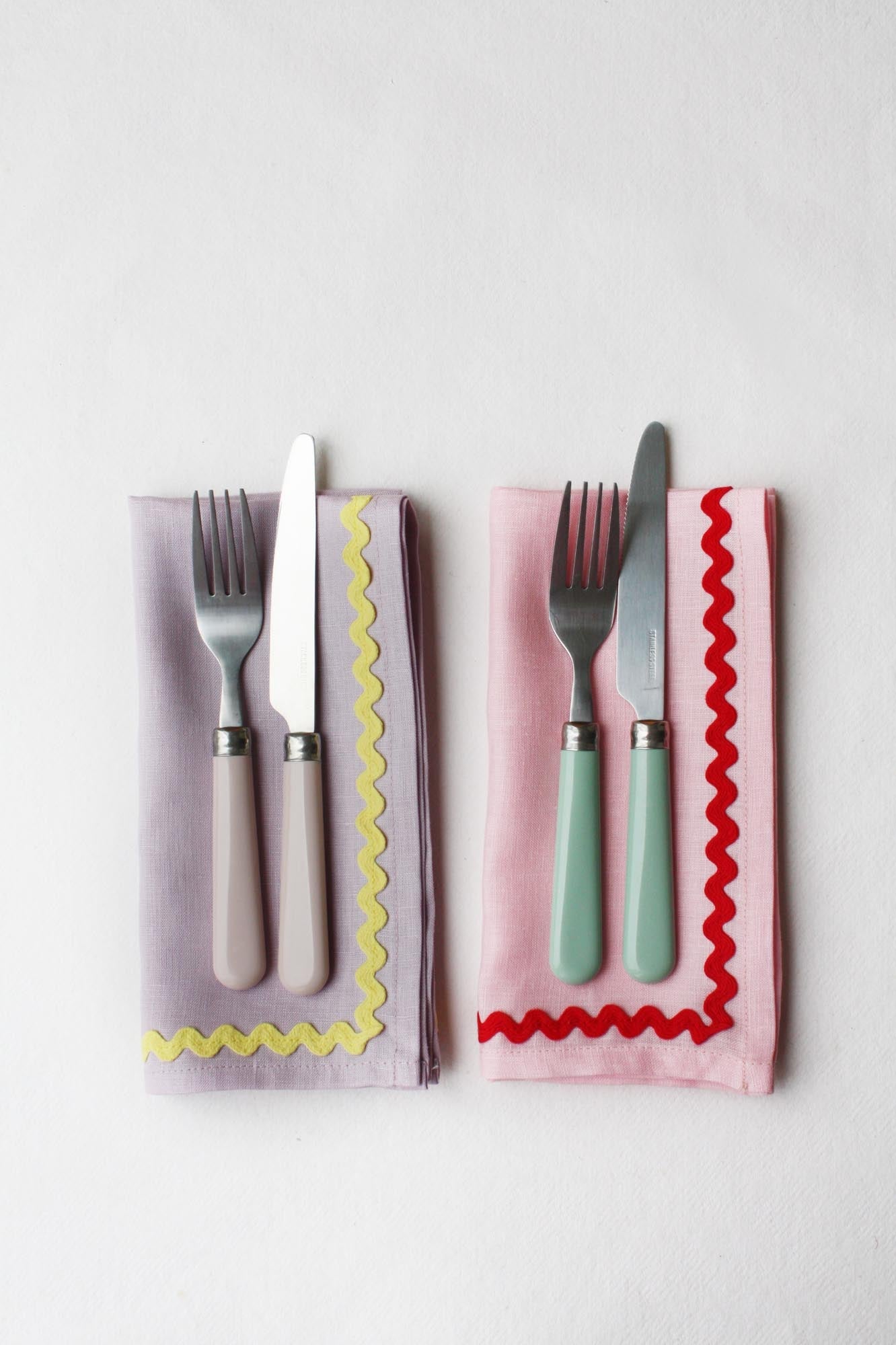 Linen pink & red ric-rac napkin set of 2