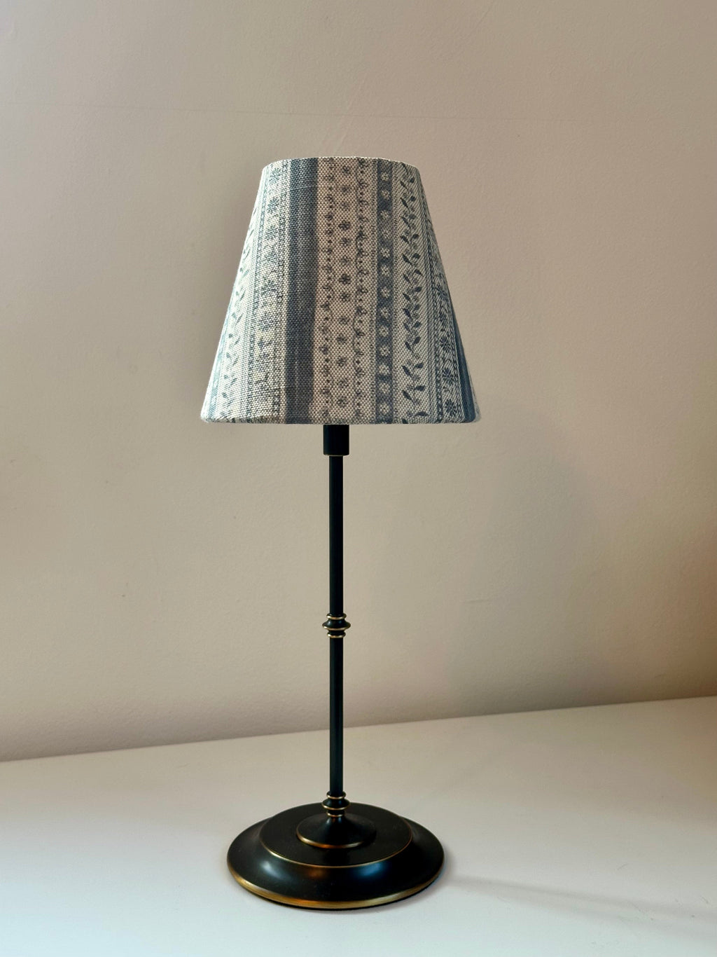 CANDLE CLIP LAMPSHADE ~ DAISY CHAIN FLAX FLOWER