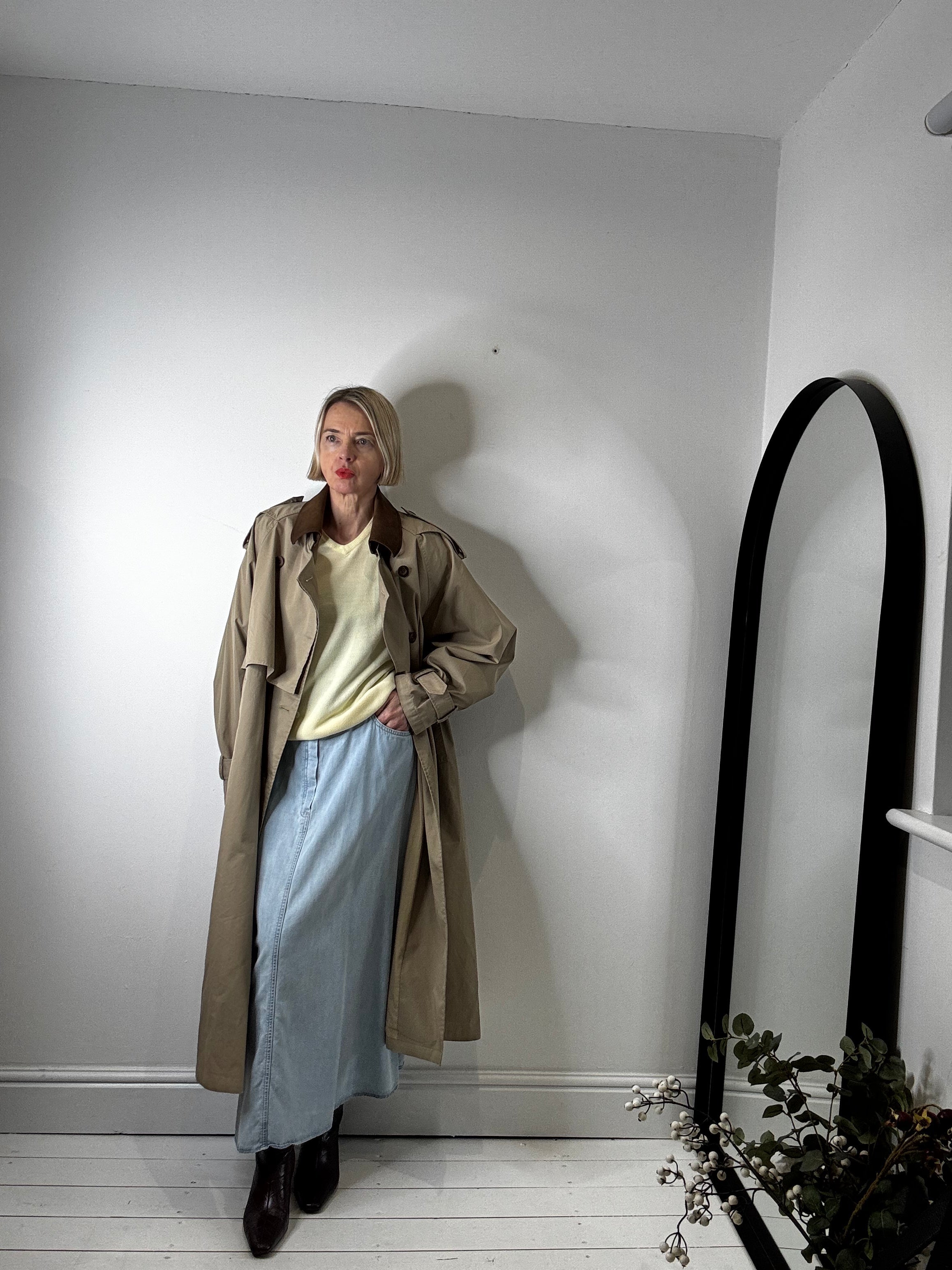 DB contrast collar trench
