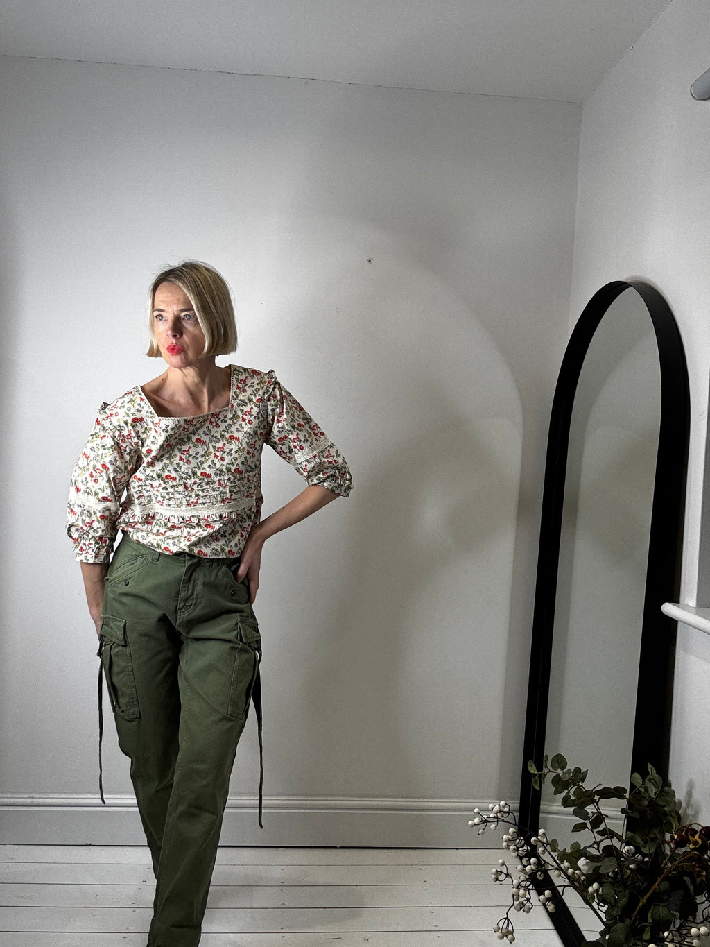 UNIQUE khaki trousers