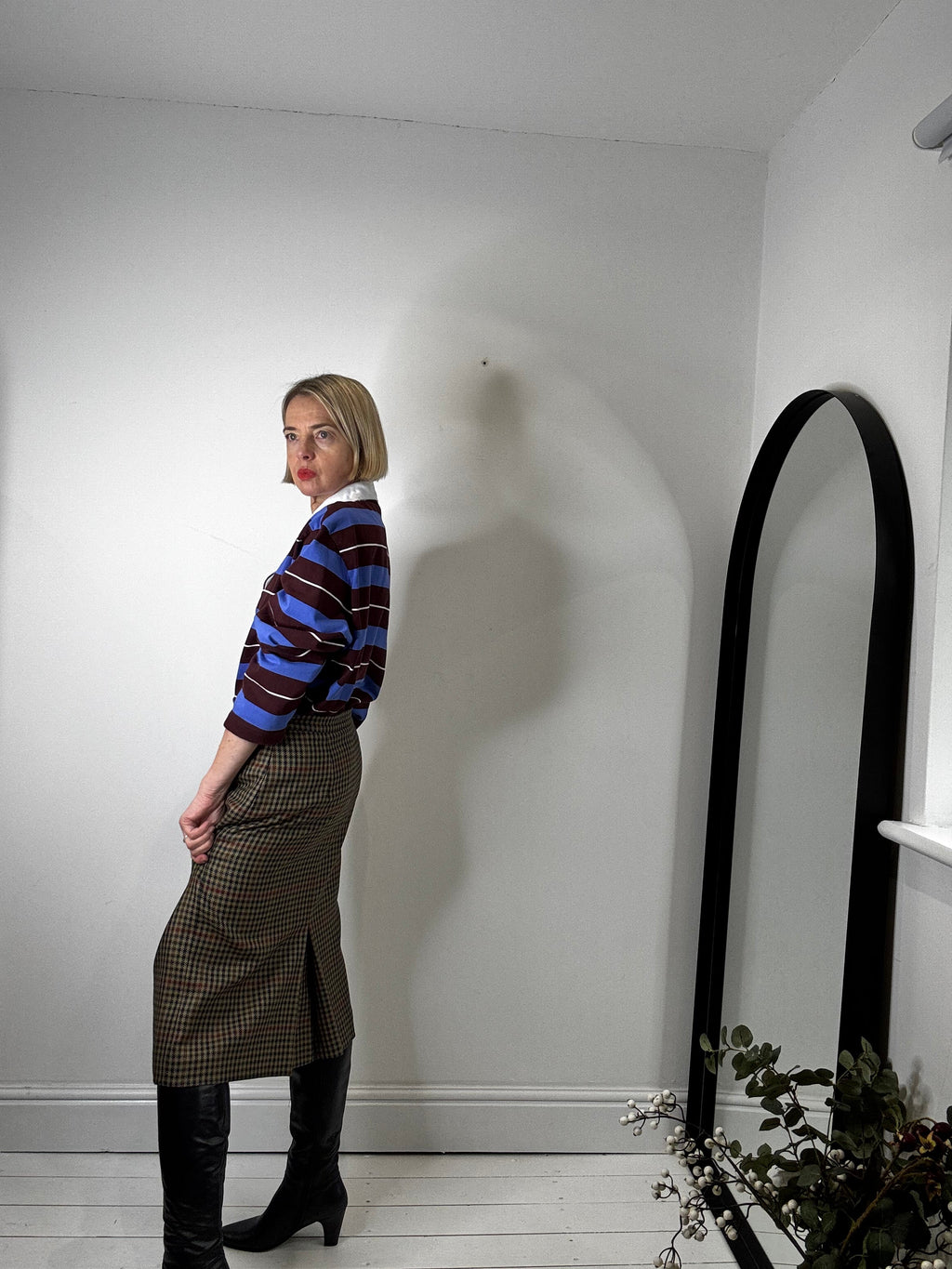 VINTAGE DAKS 100% wool check pencil skirt
