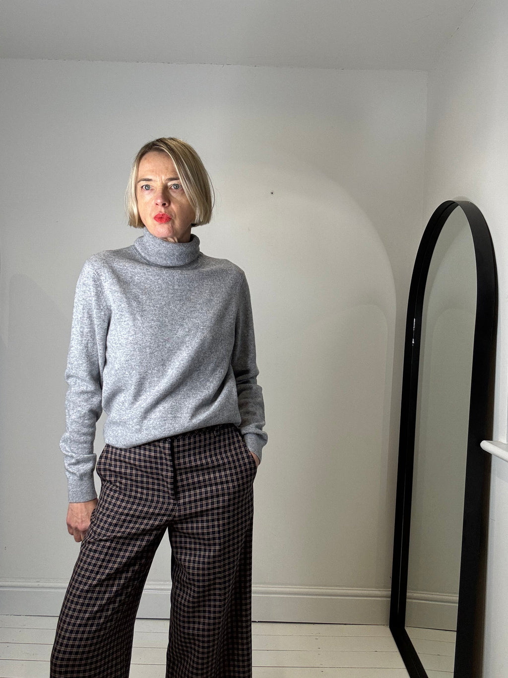 Cashmere roll neck jumper