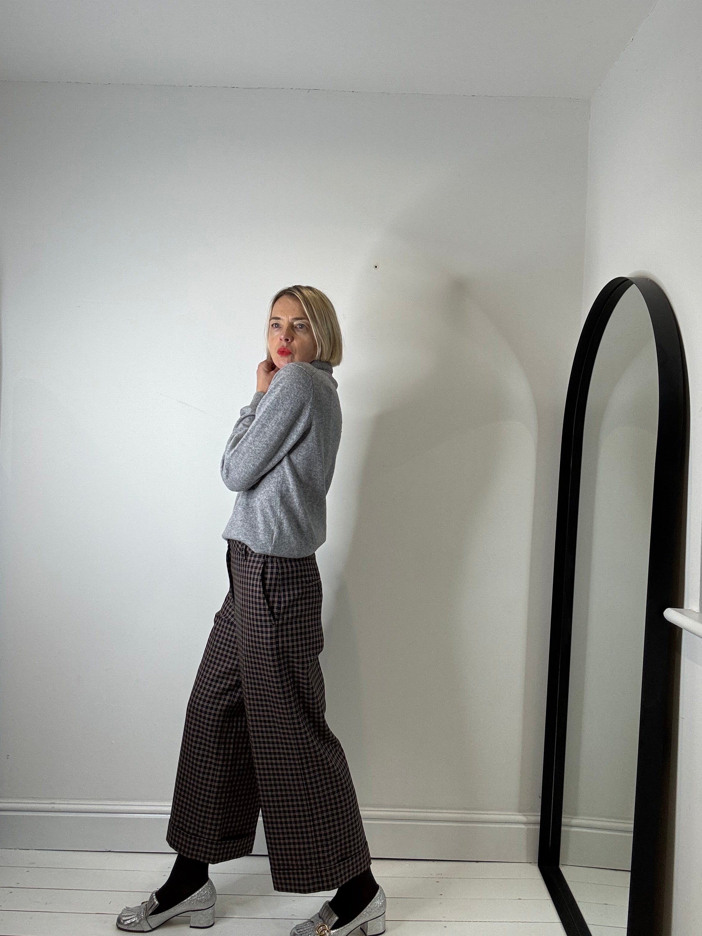 Cashmere roll neck jumper