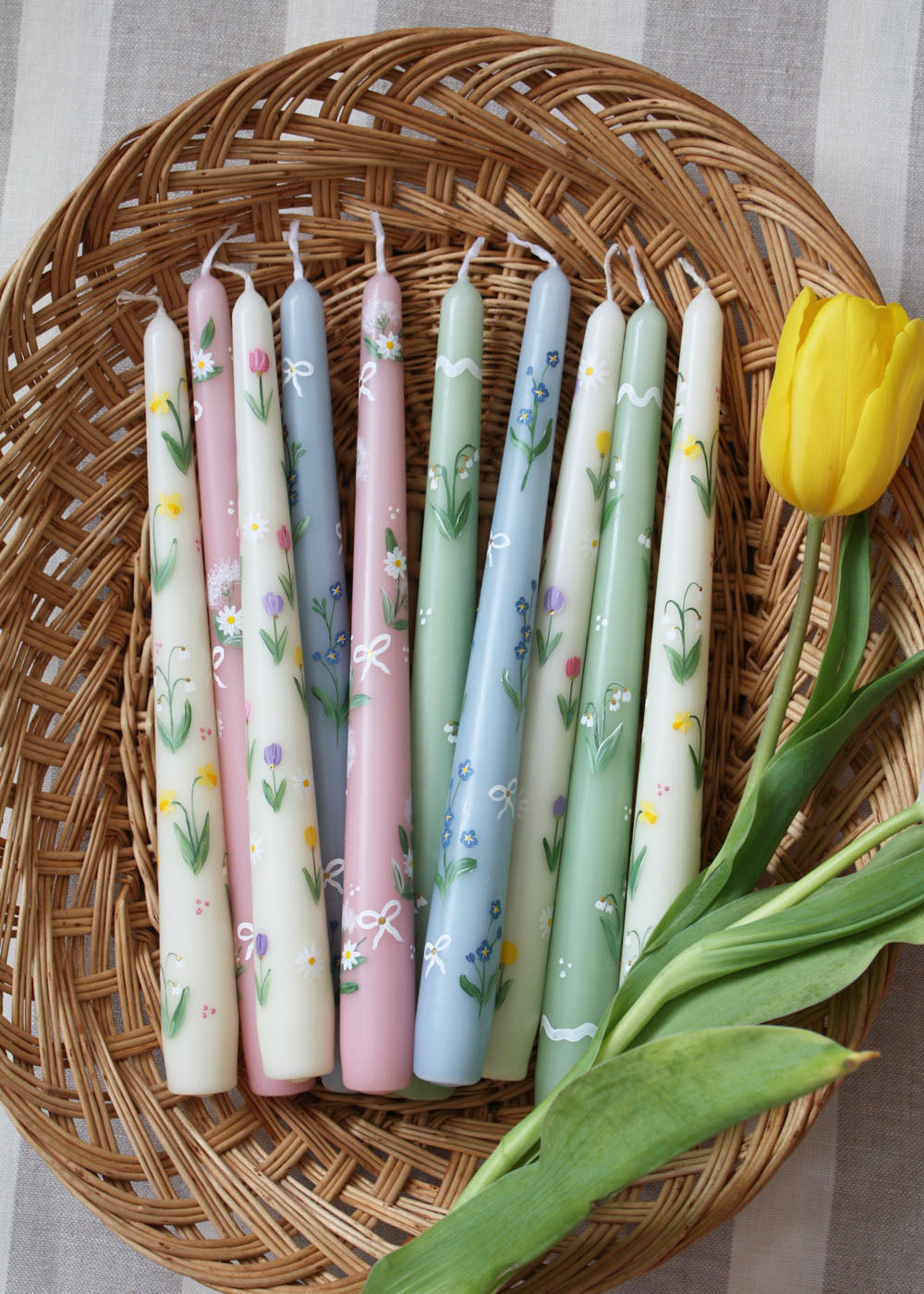 Forget me nots & bows candle