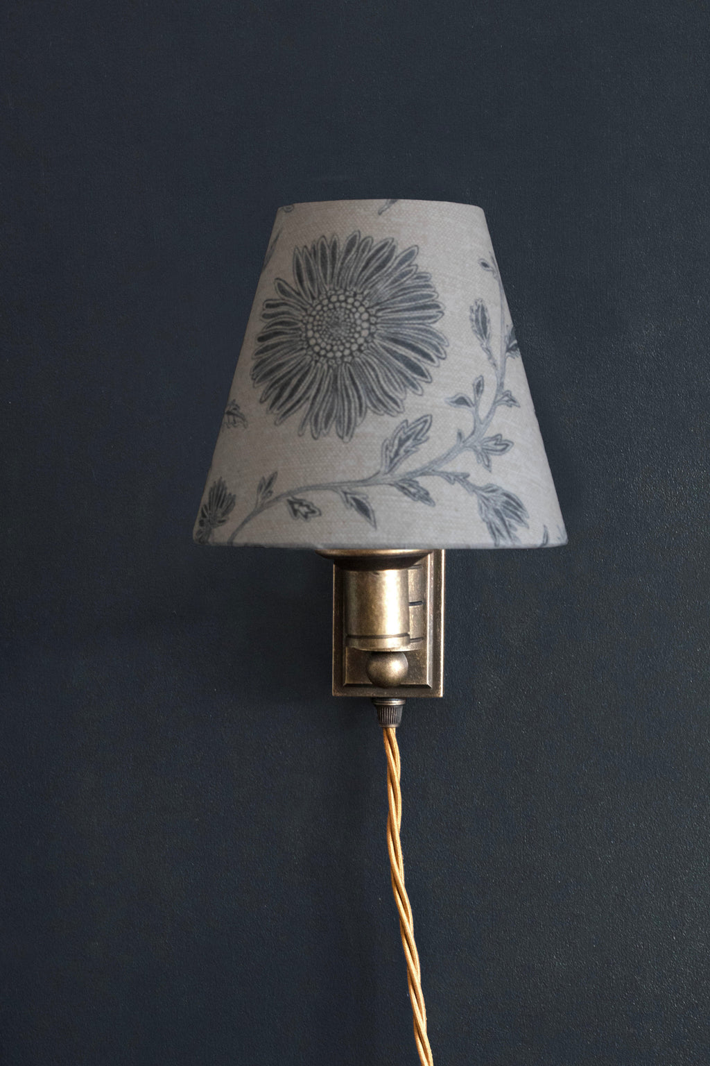 CANDLE CLIP LAMPSHADE ~ MOONPENNY FLAX FLOWER