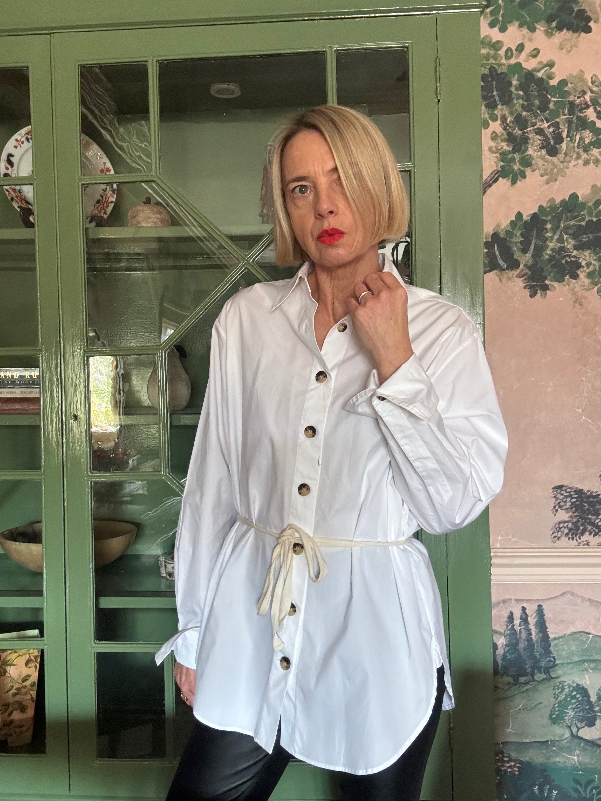 SARAH BUTE tie back cotton shirt