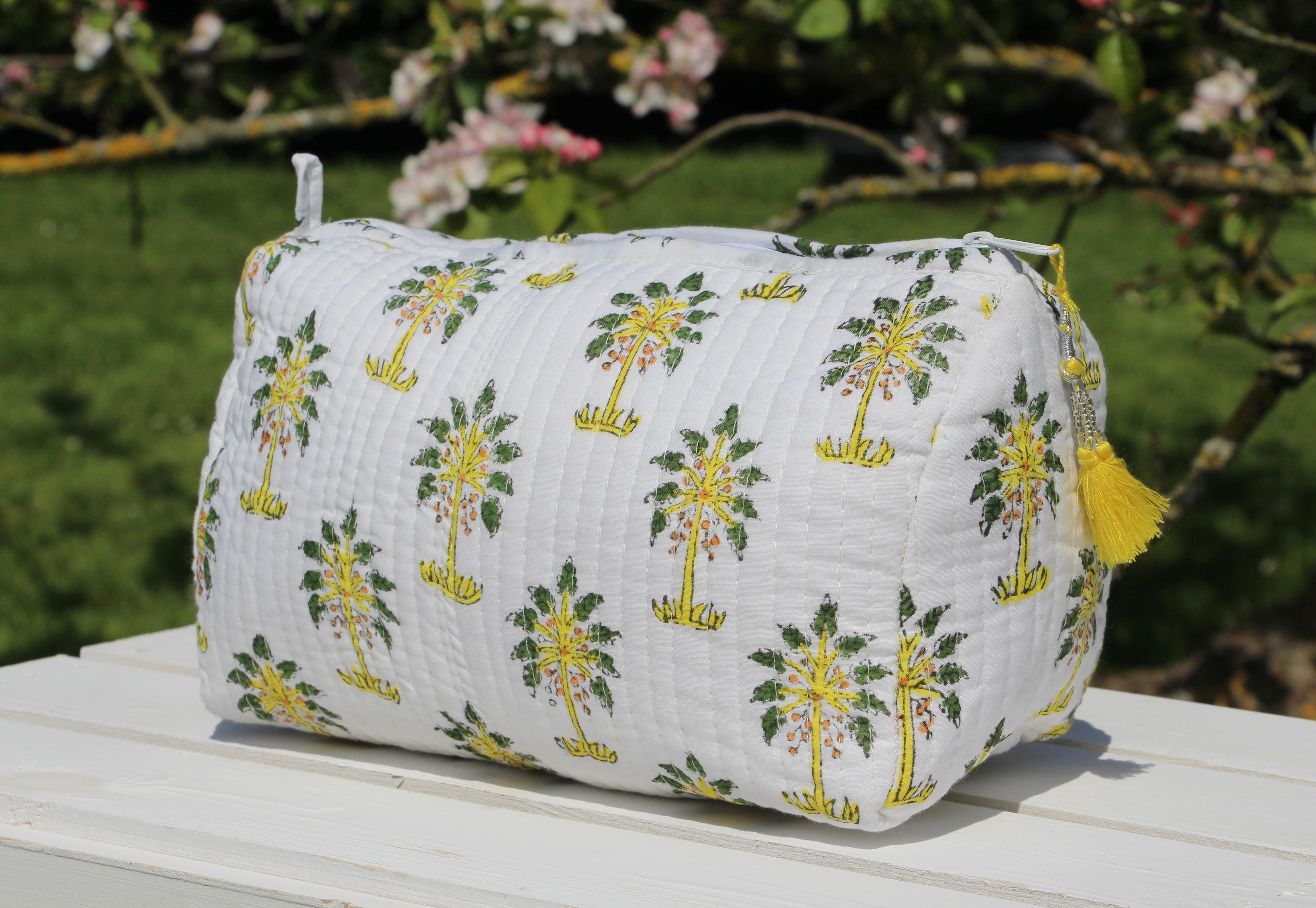 Lemon yellow - Wash Bag