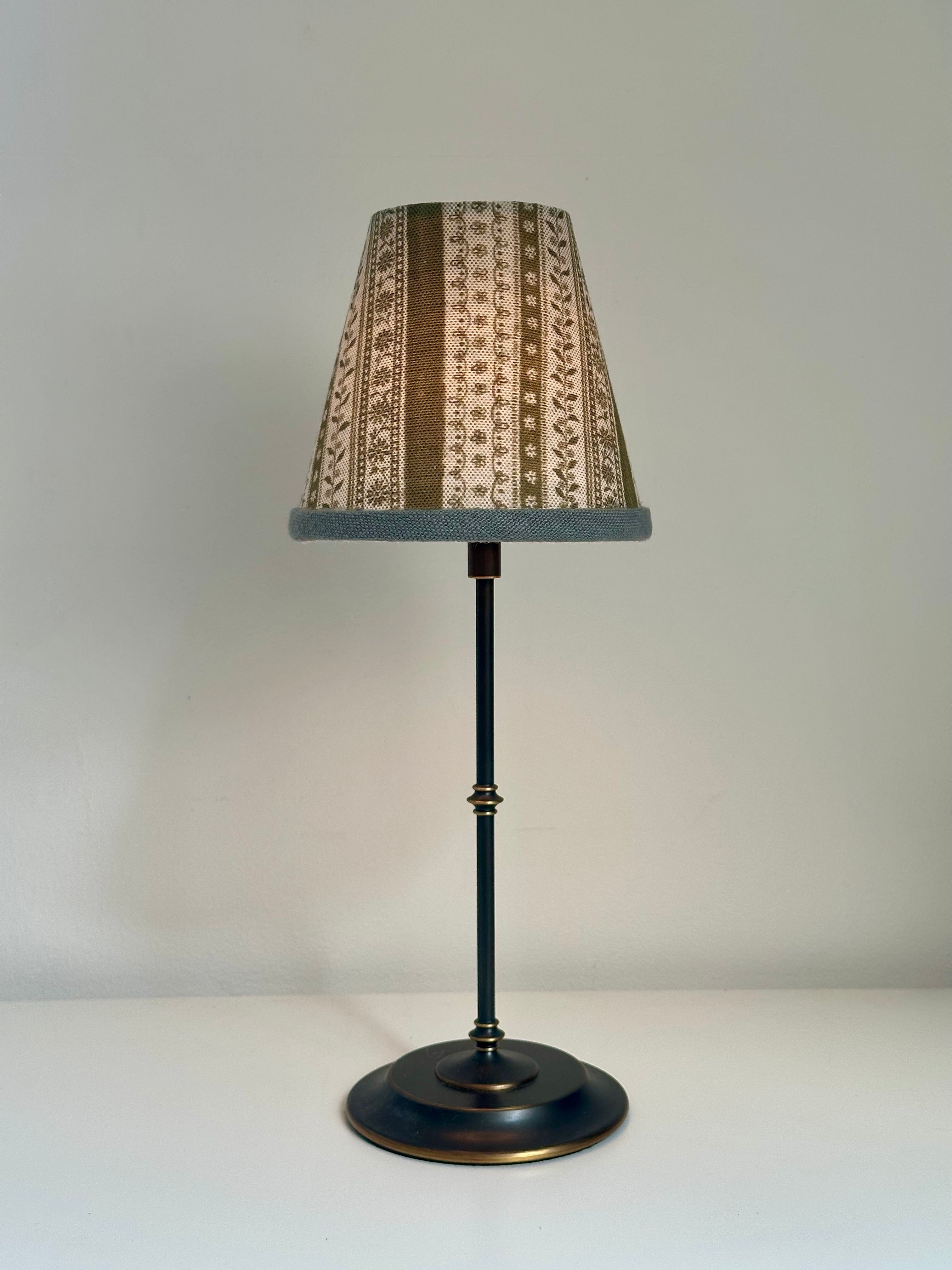 CANDLE CLIP LAMPSHADE WITH TRIM ~ DAISY CHAIN MOSS