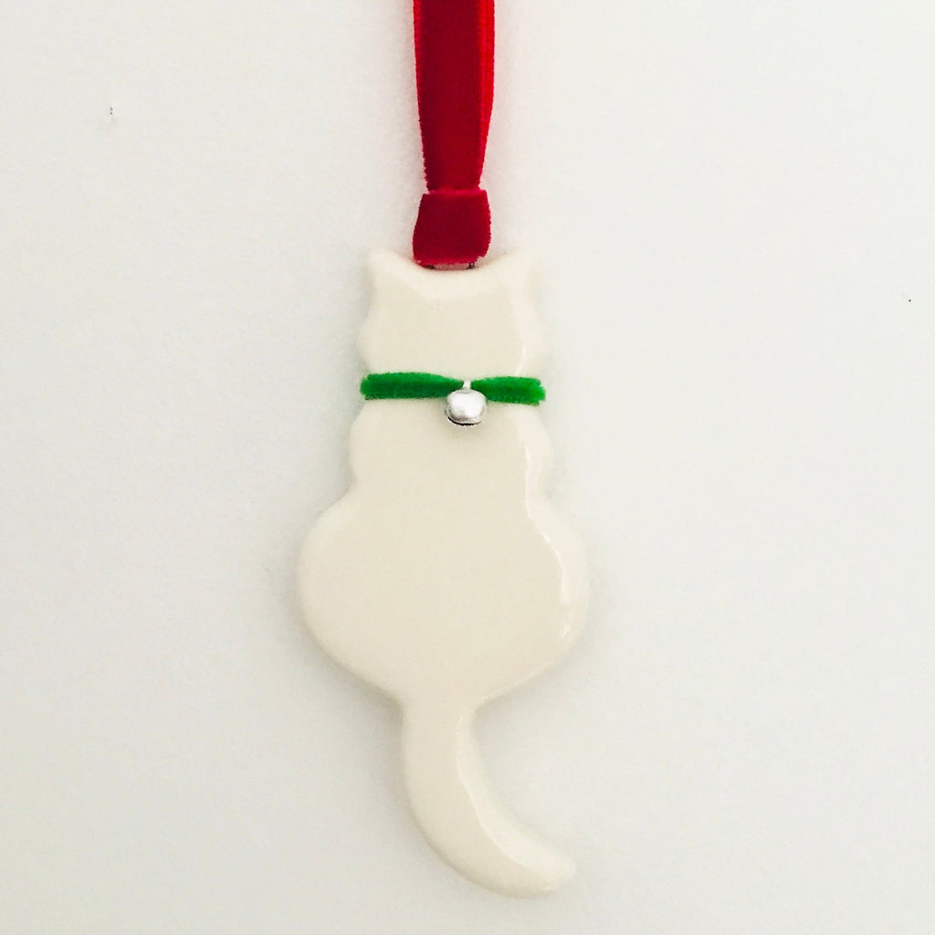 Porcelain cat hanging decoration with velvet collar and bell