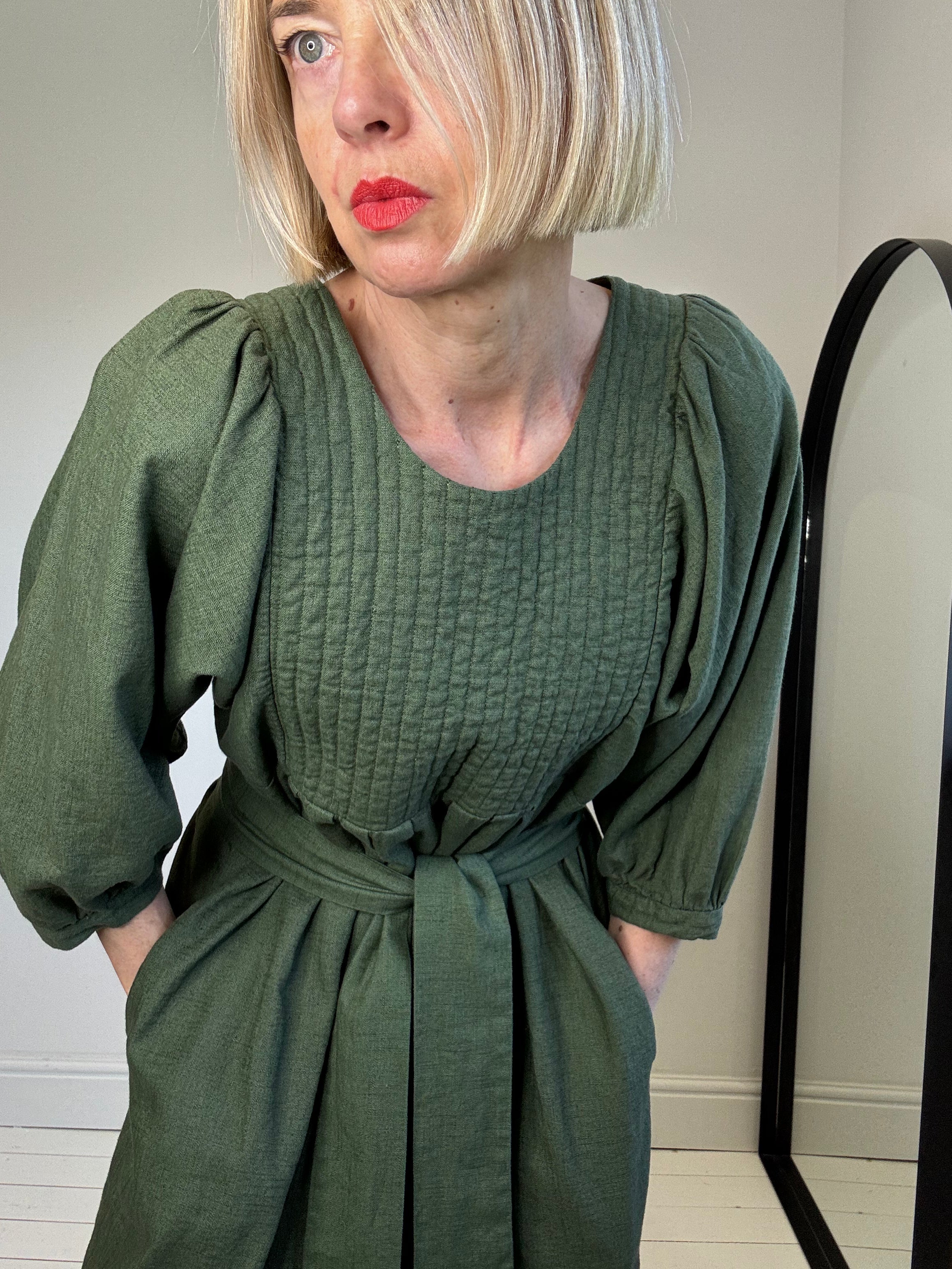 THE REGULAR WORKS linen quilted bib dress