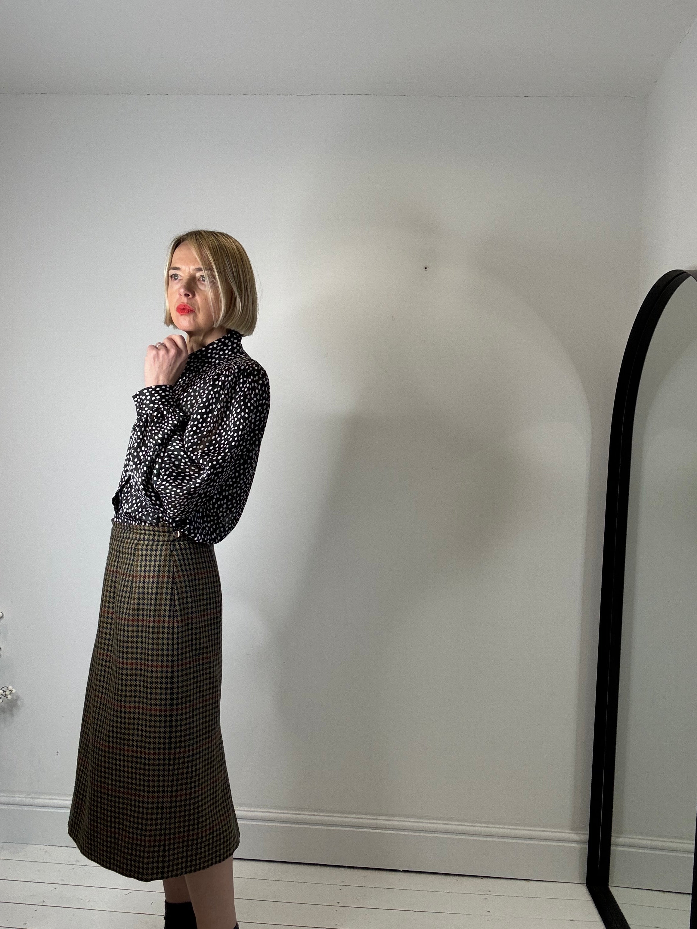 VINTAGE DAKS 100% wool check pencil skirt