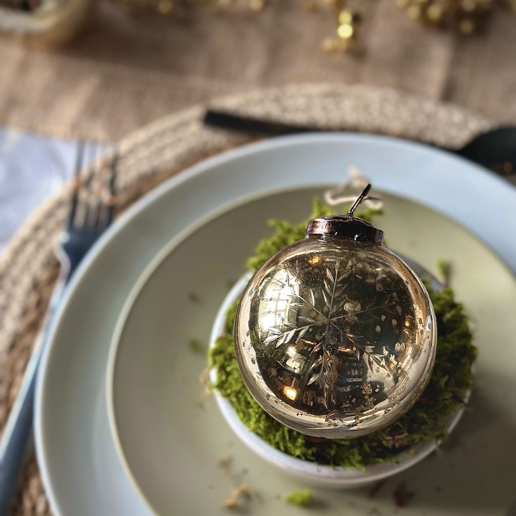 Gold Snowflake Etched Glass Bauble - 3 Sizes