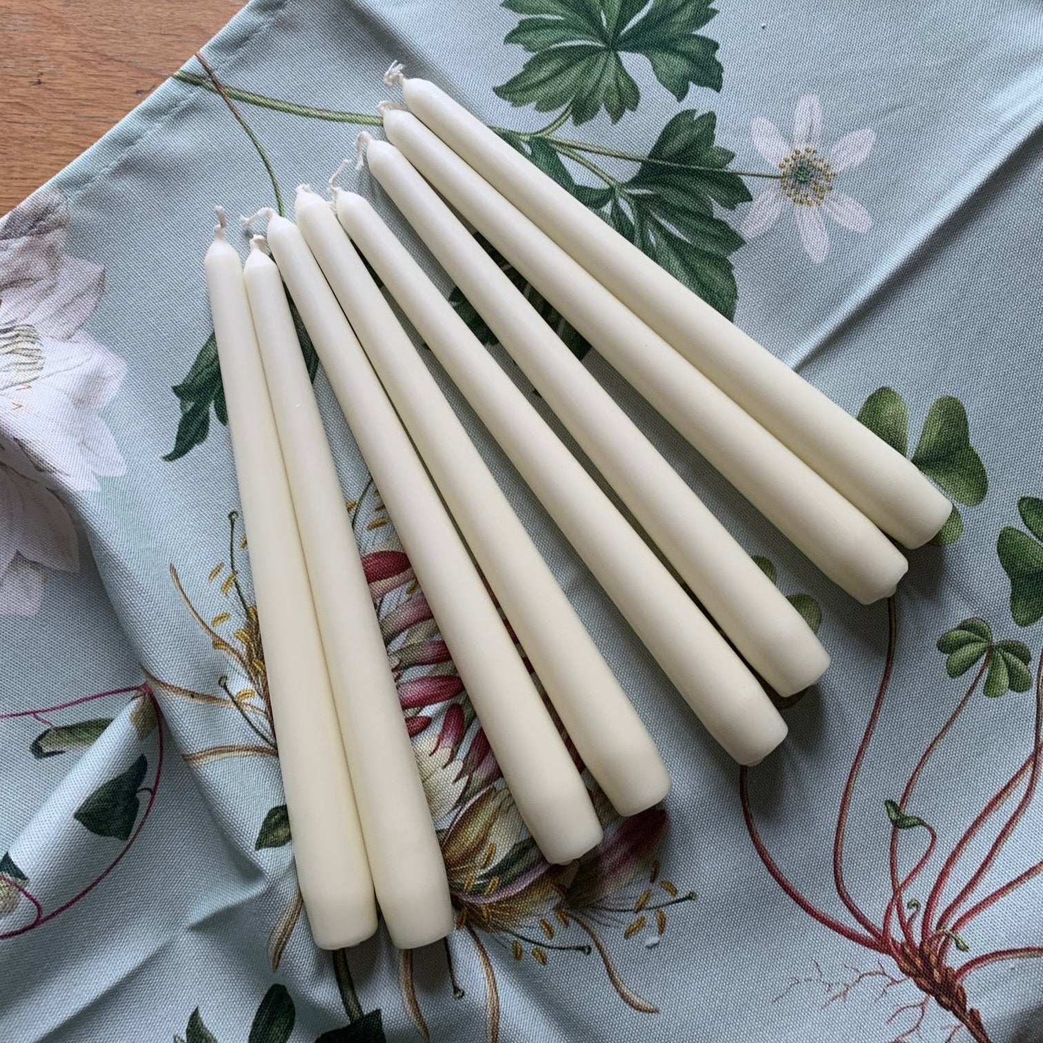 8 Ivory Tapered Dinner Candles