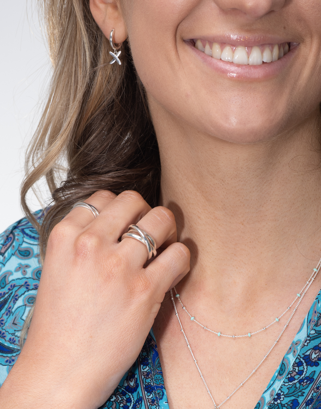 Silver Kiss Huggie Earrings