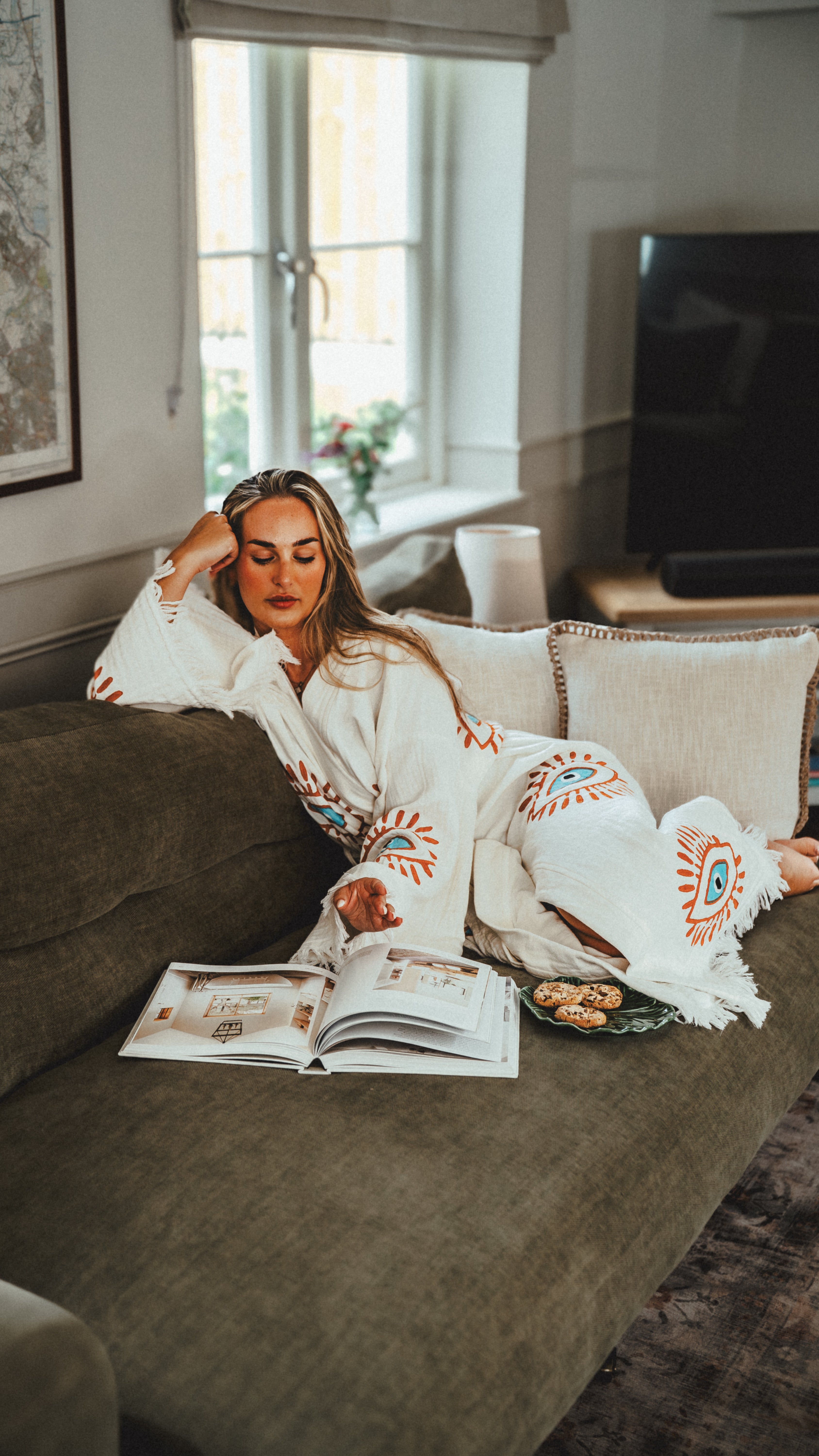 Long Cotton Robe: White with Orange & Blue Eye