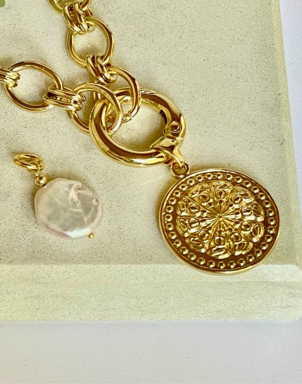 Lizzy Gold Link Necklace