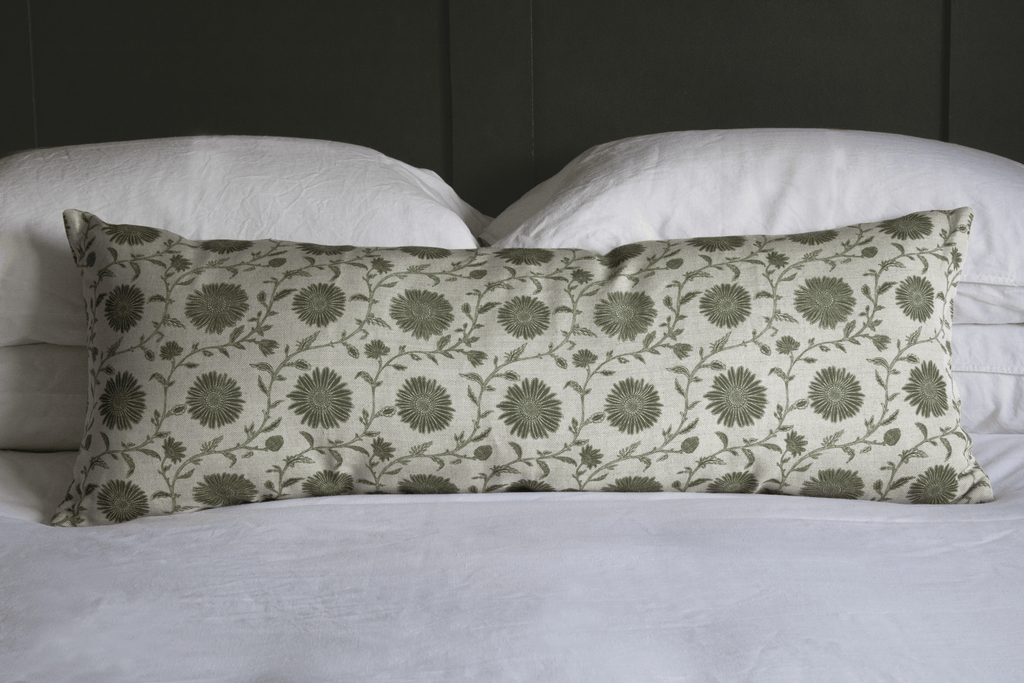 LUMBAR CUSHION ~ MOONPENNY/DAISY CHAIN MOSS
