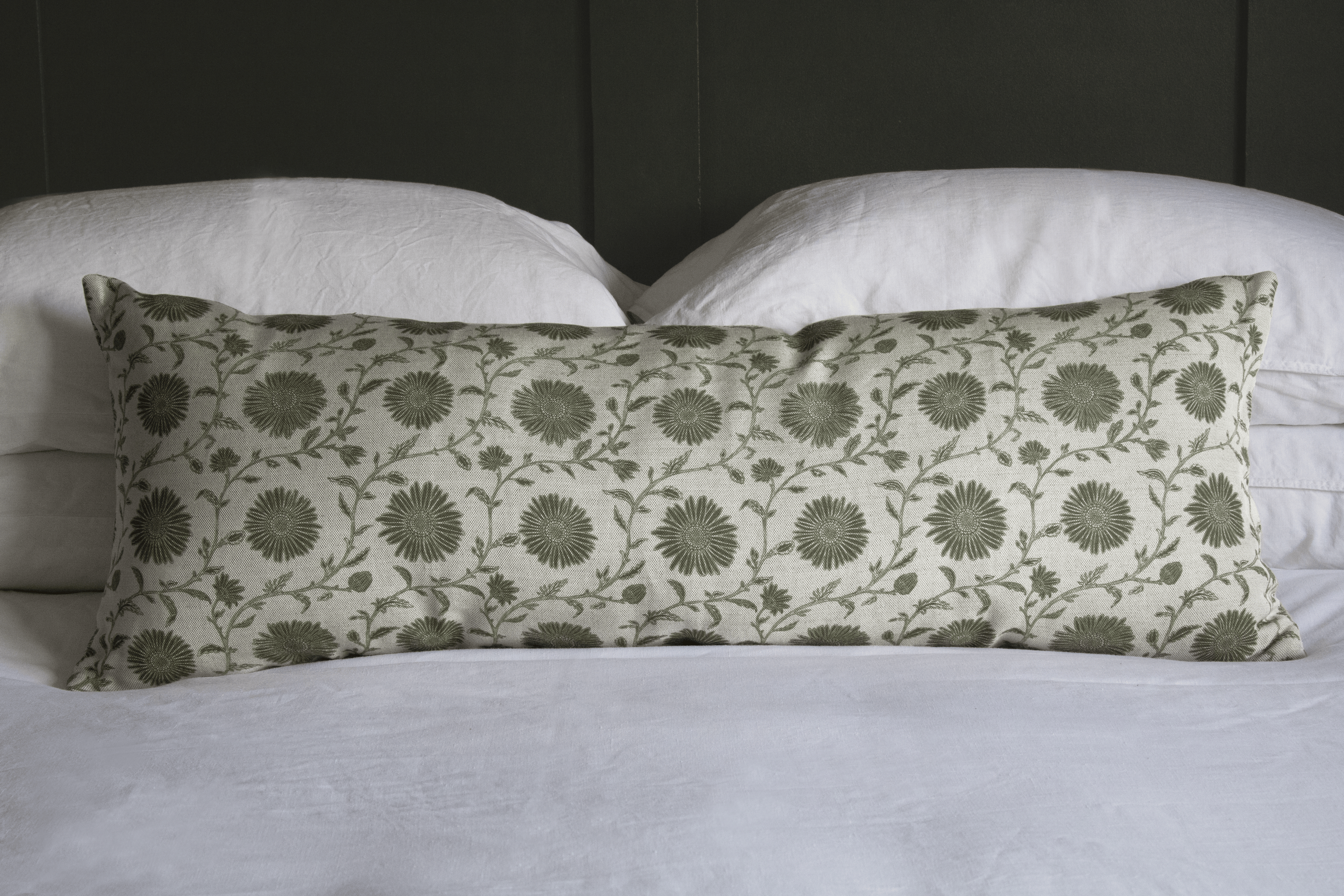 LUMBAR CUSHION ~ MOONPENNY/DAISY CHAIN MOSS