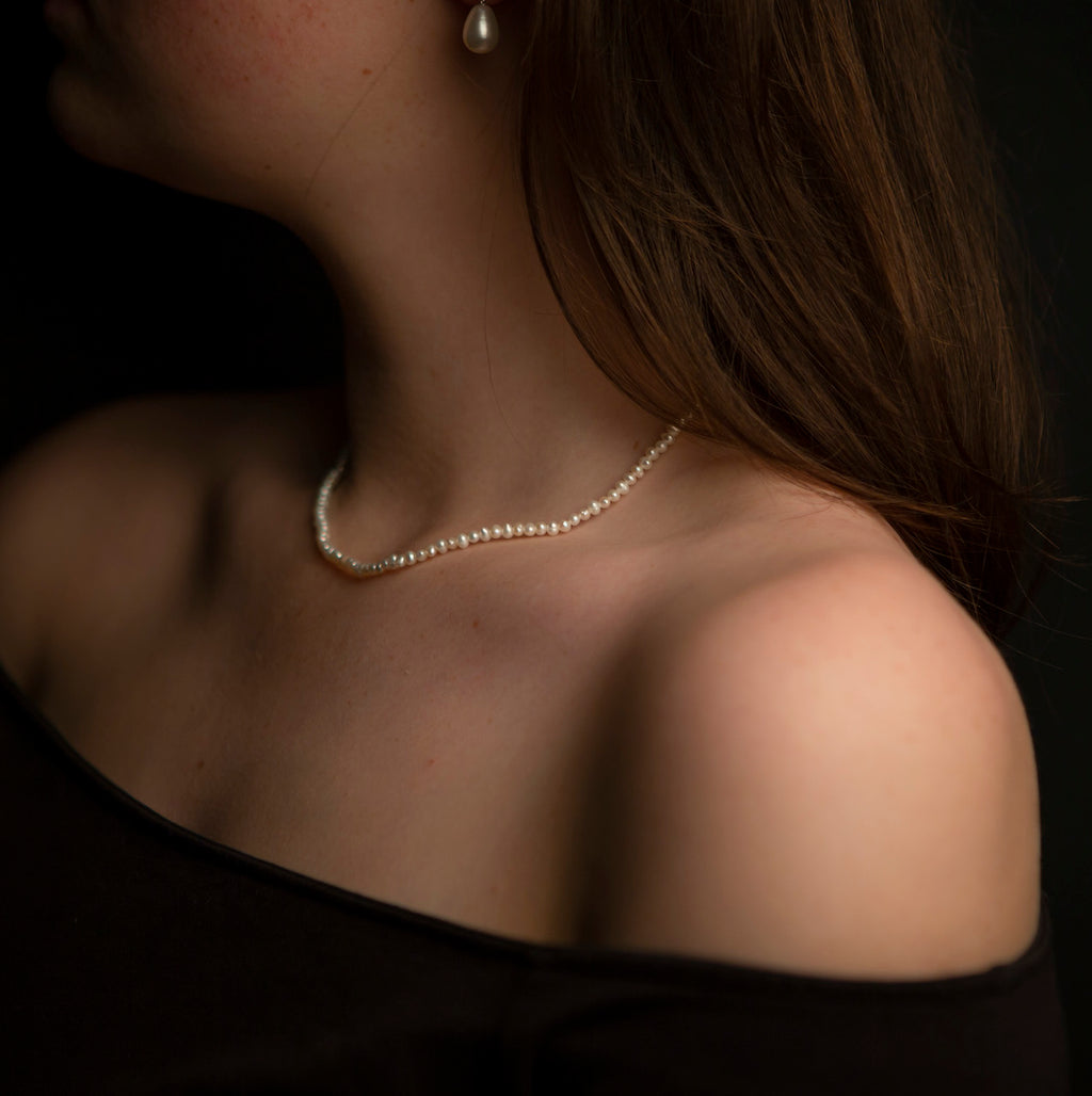 Pearl necklace, tiny 3mm